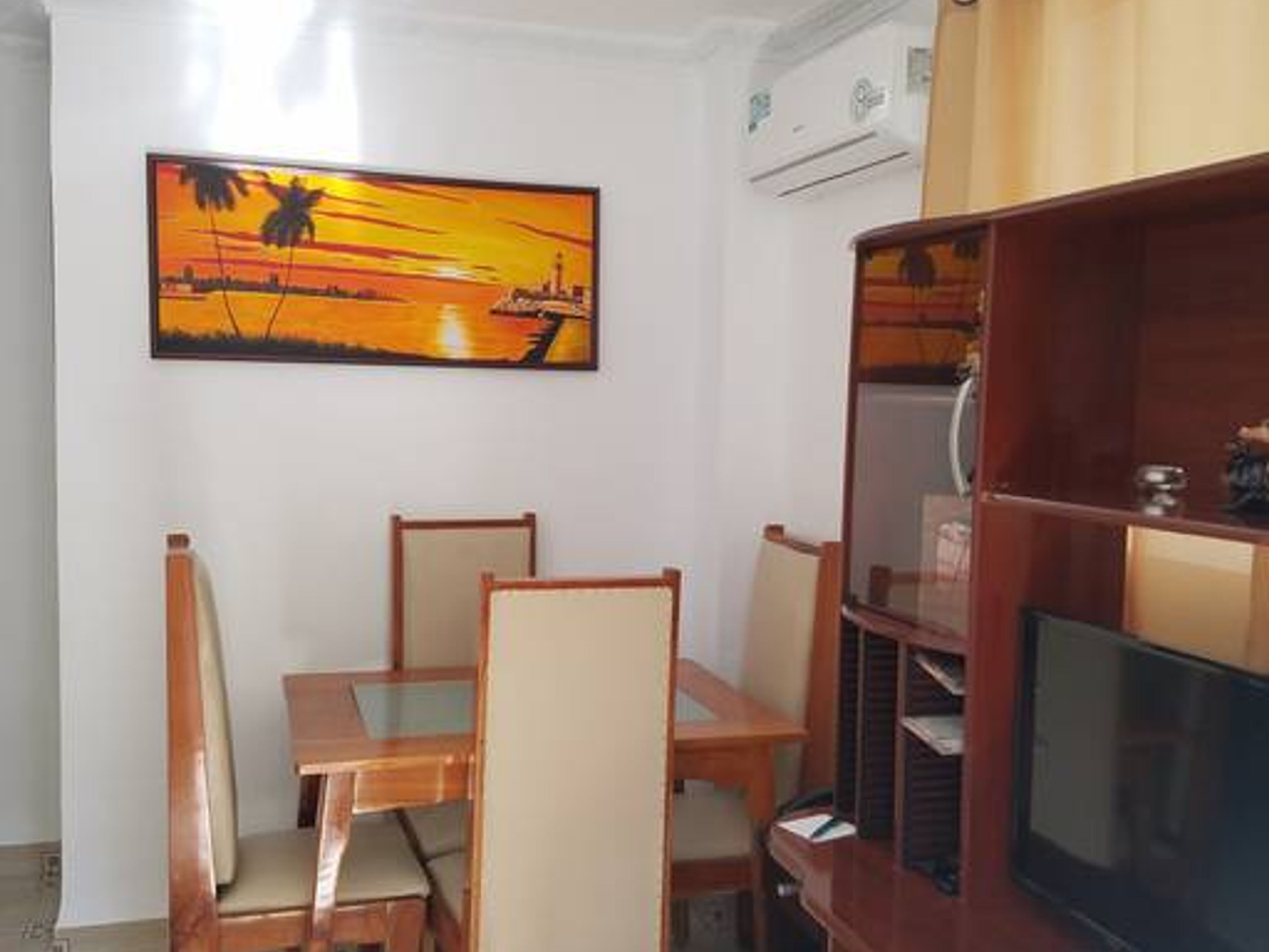 Дом Blue, 2 Bedrooms, Comfortable/Central, VEDADOApartment's dining room