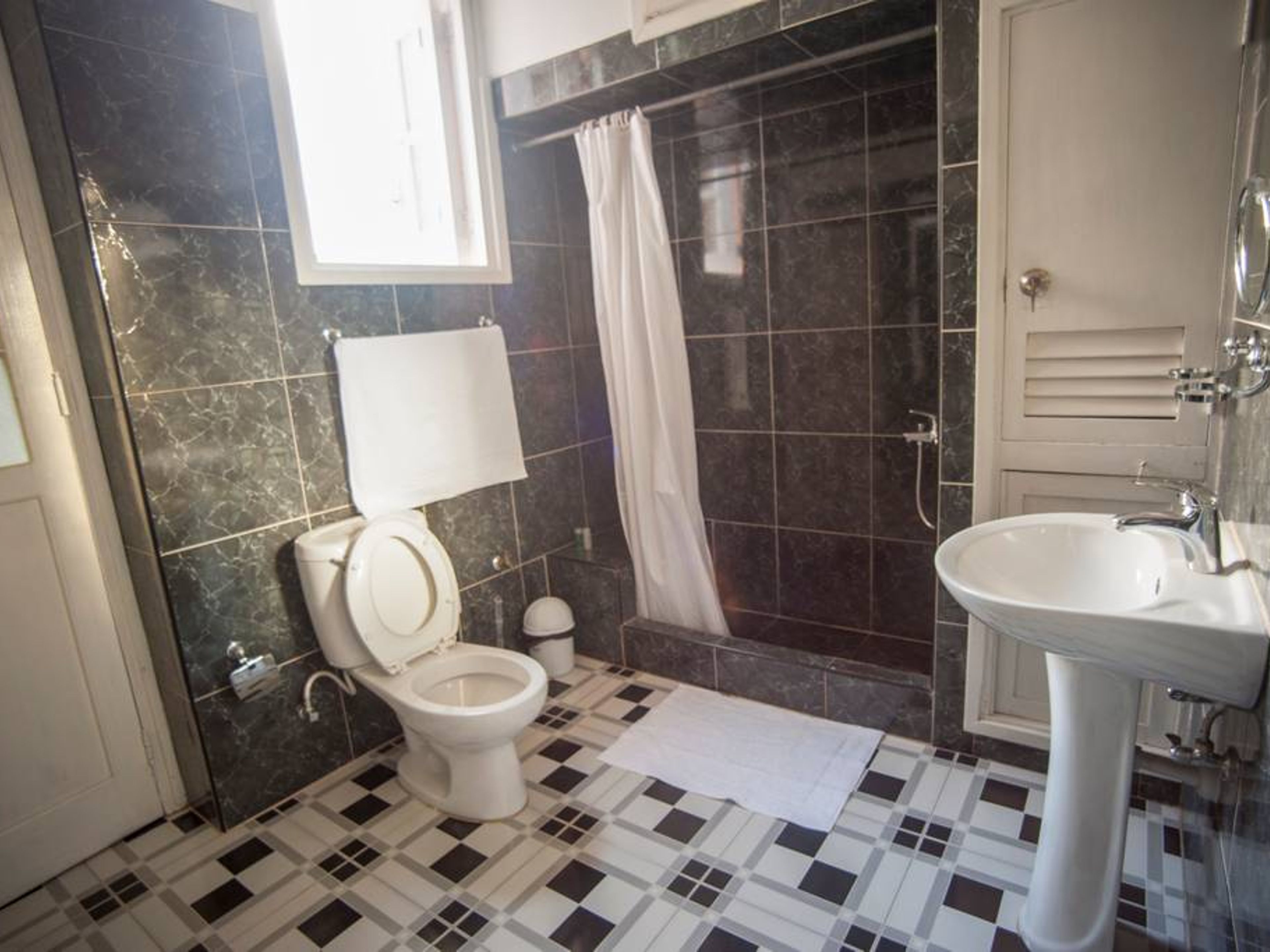 Casa Iscas, CALLE 23, No. 1064Bathroom´s view
