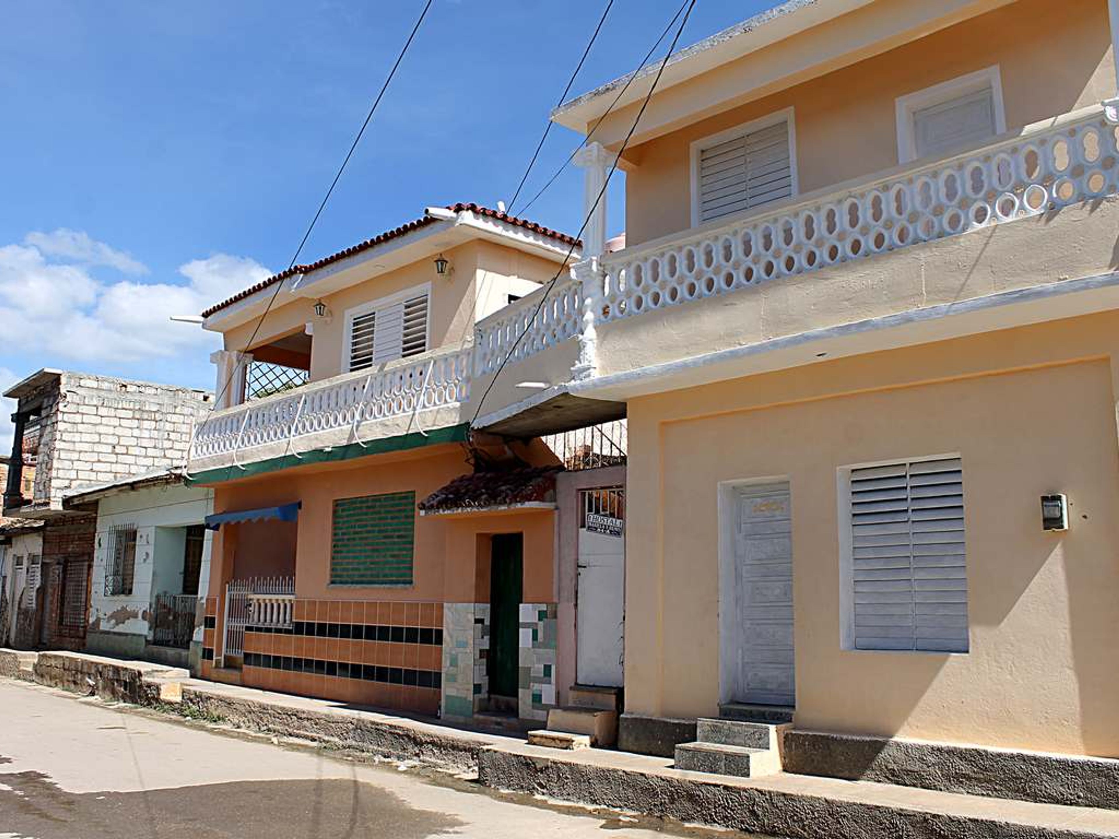 Hostal Mariela y Denis, CLEMENTE PEREIRA (Cruz Verde) No. 84-A (altos)Trinidad old city and house's panoramic view