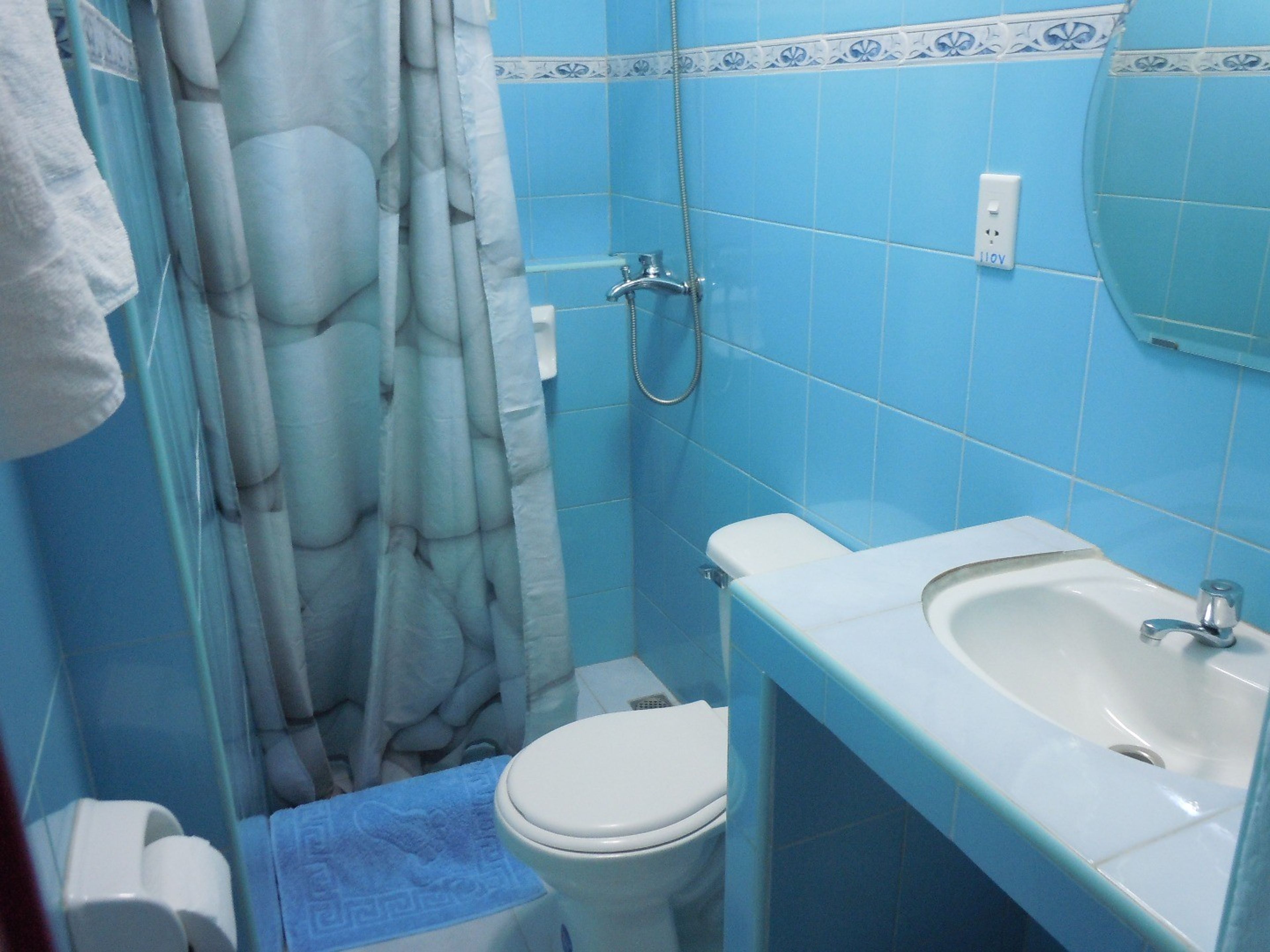 Casa Yuli y Erick, MURALLA, No. 314Bathroom's view