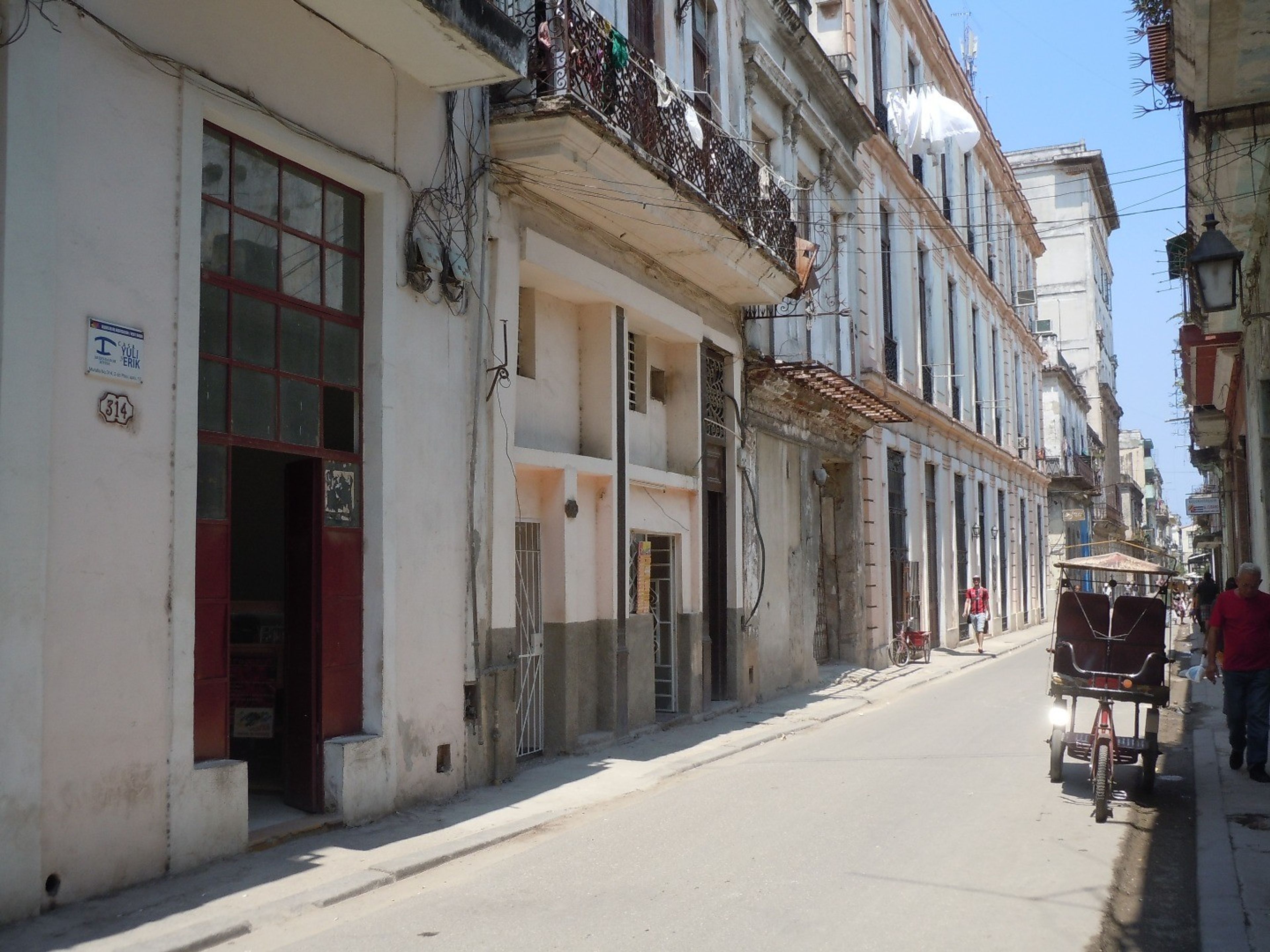 Casa Yuli y Erick, MURALLA, No. 314