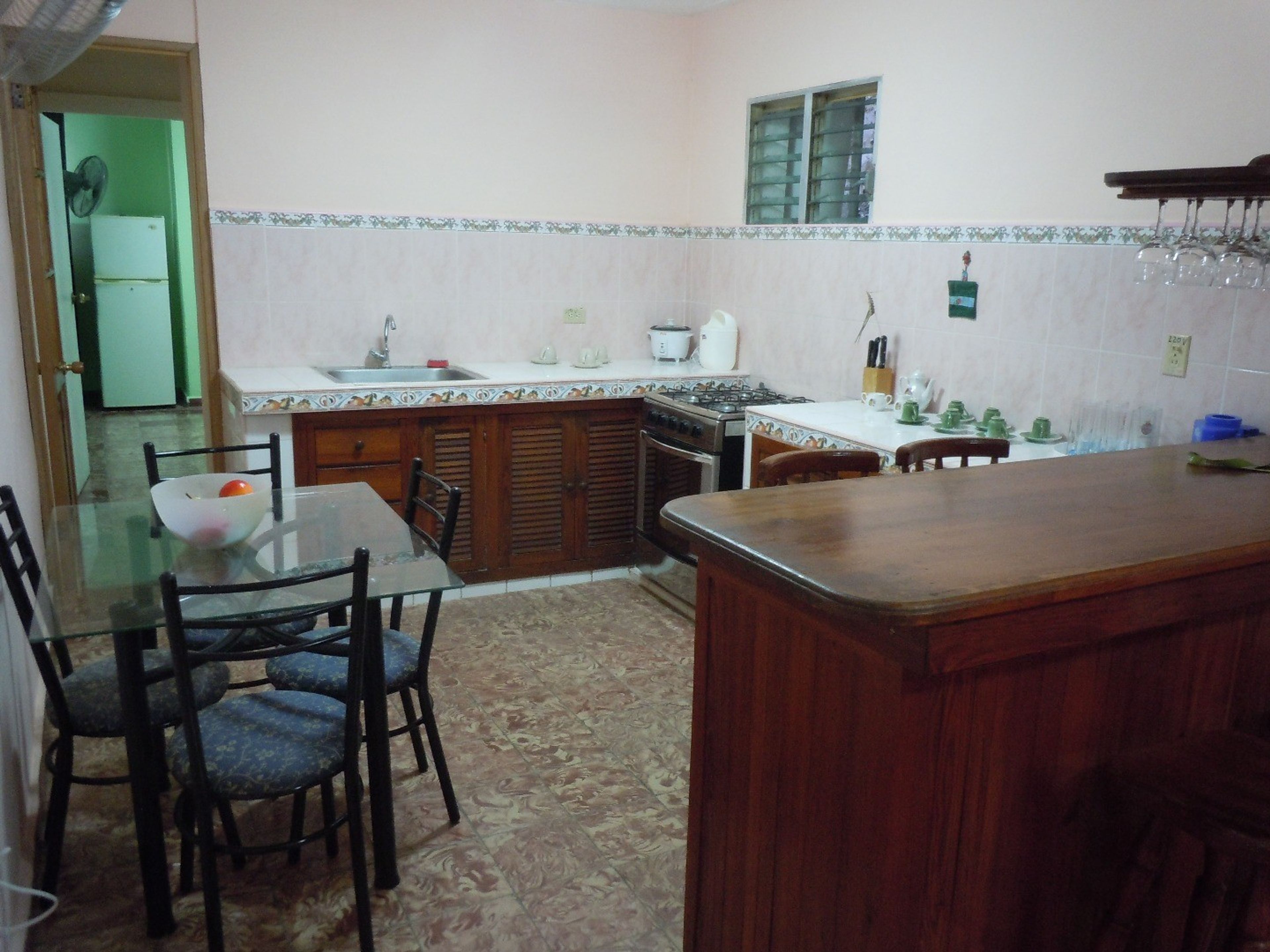 Casa Yuli y Erick, MURALLA, No. 314 - Apartment's kitchen-dinning room
