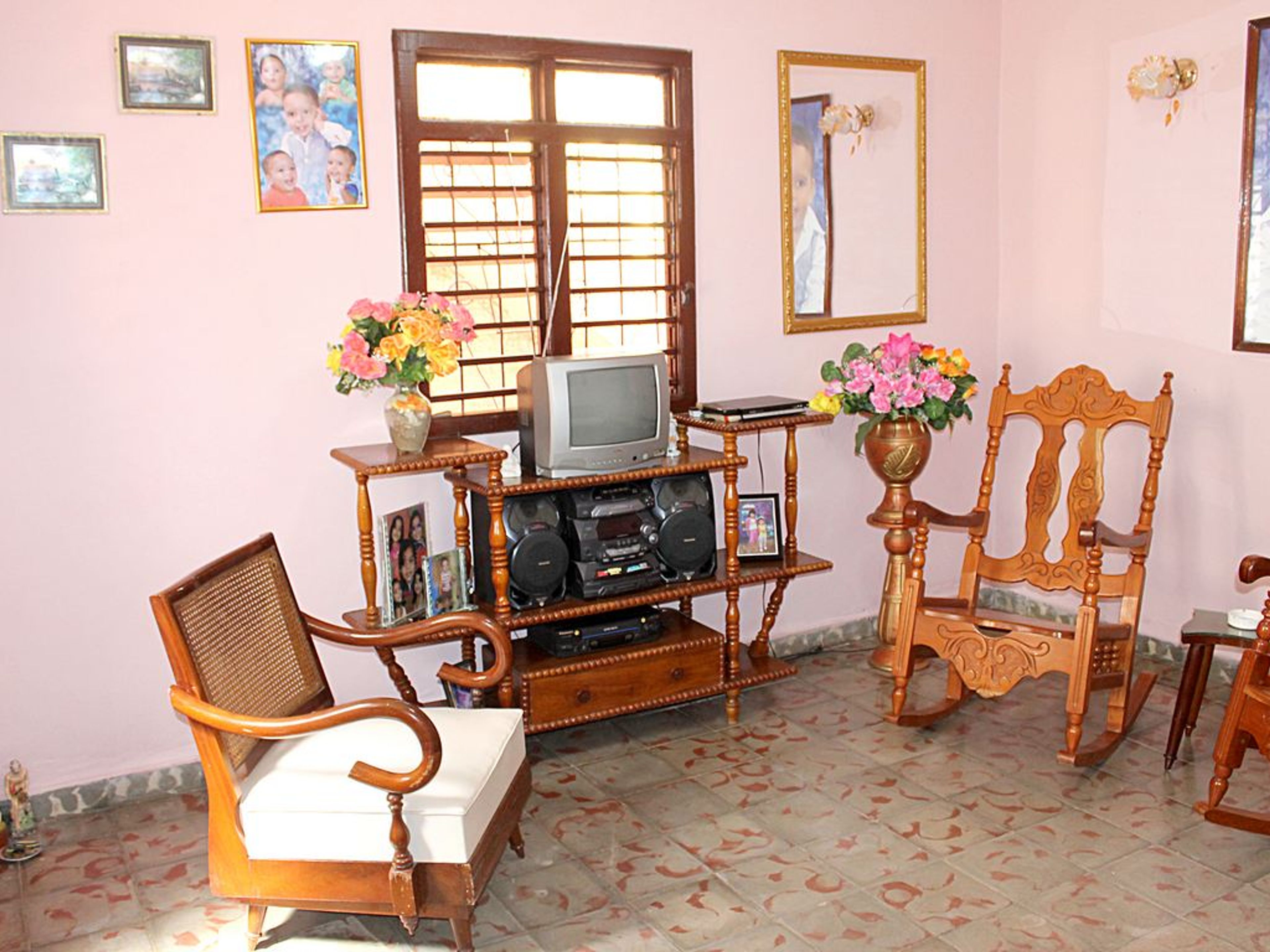 Hostal La Isabelita, CIRO REDONDO (San José), No. 57House's living room