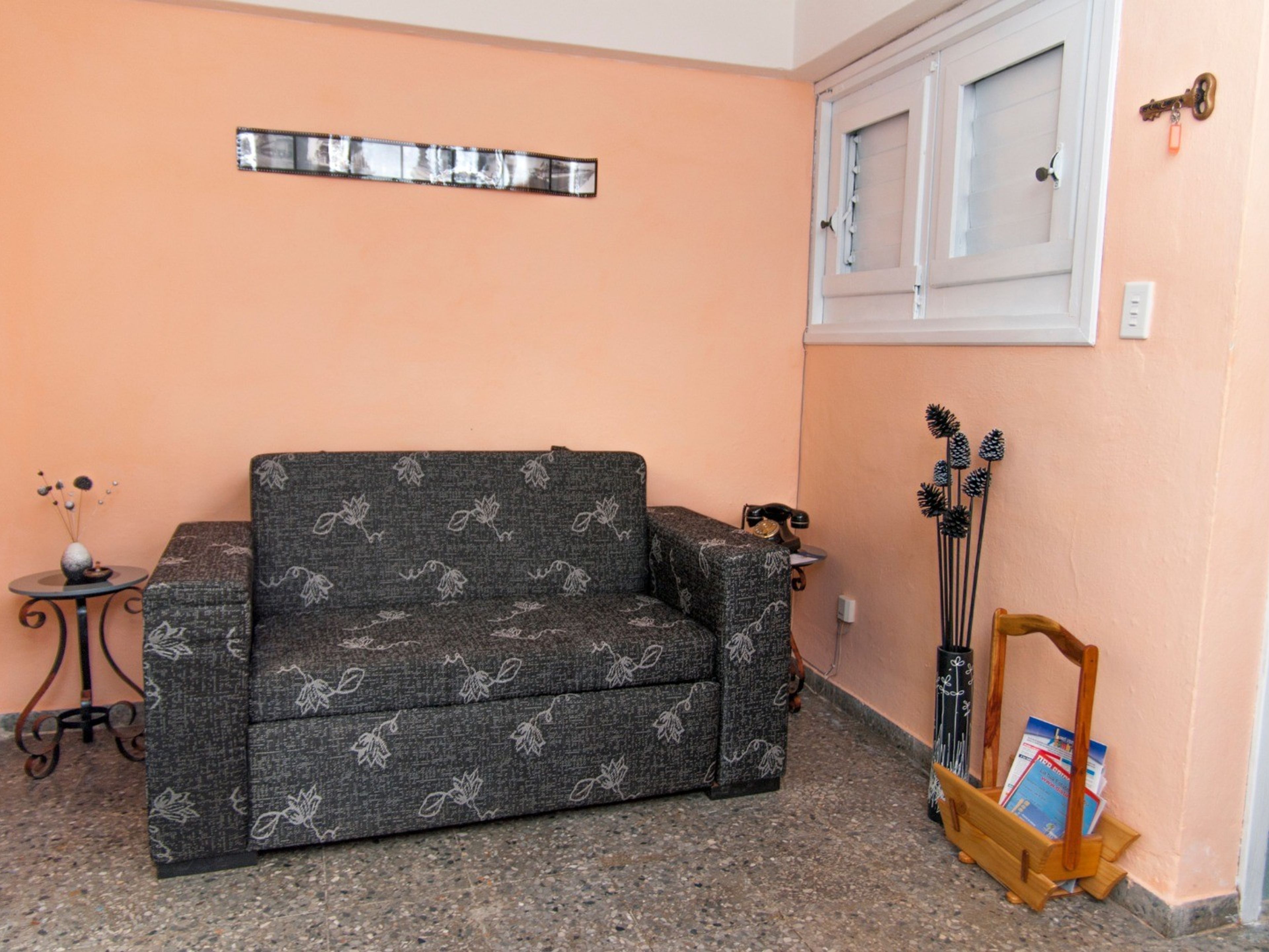 Escorial Apartment 2, MERCADERES, No. 315 APTO 13House living room