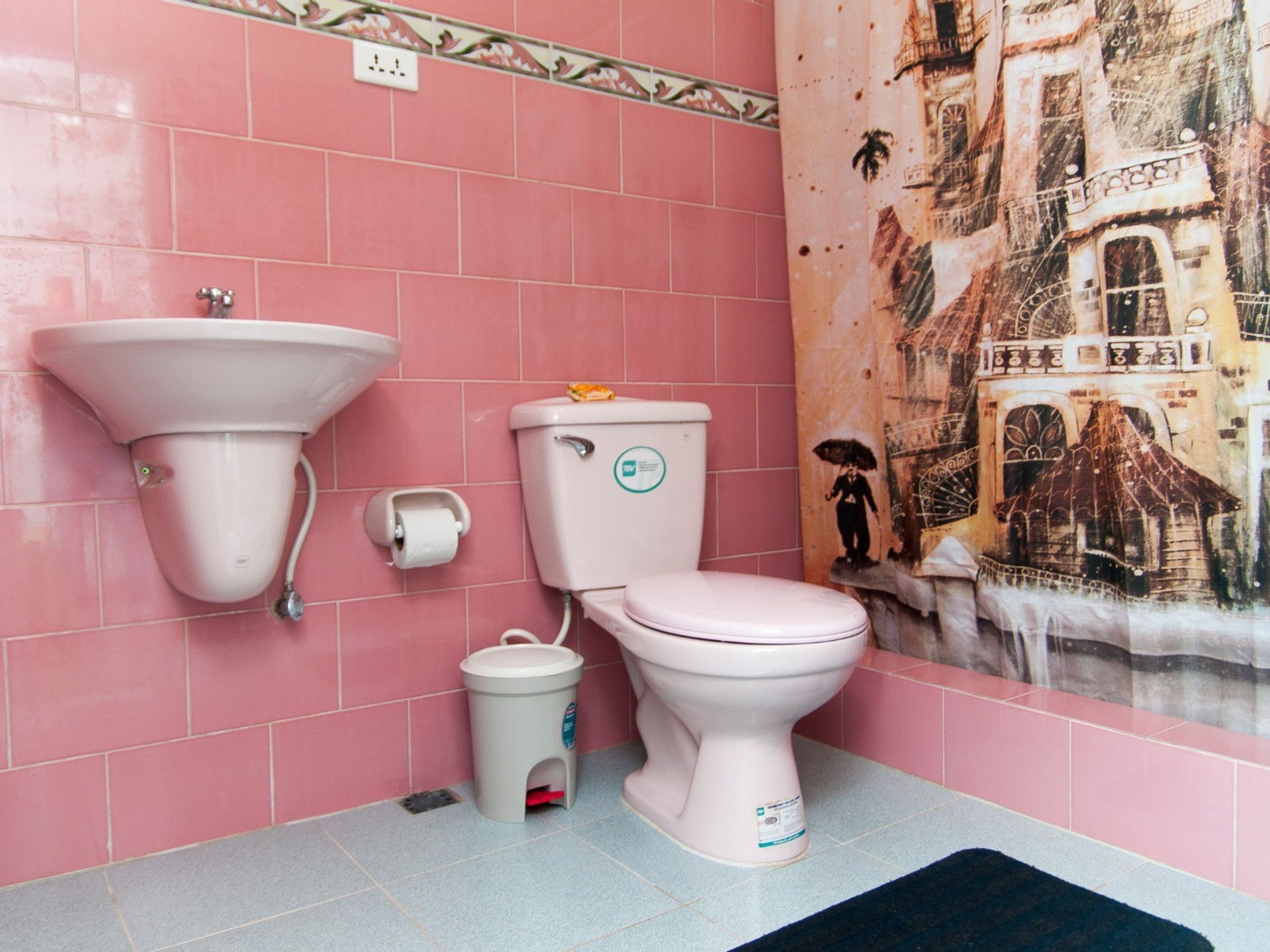 Escorial Apartment 2, MERCADERES, No. 315 APTO 13Bathroom view