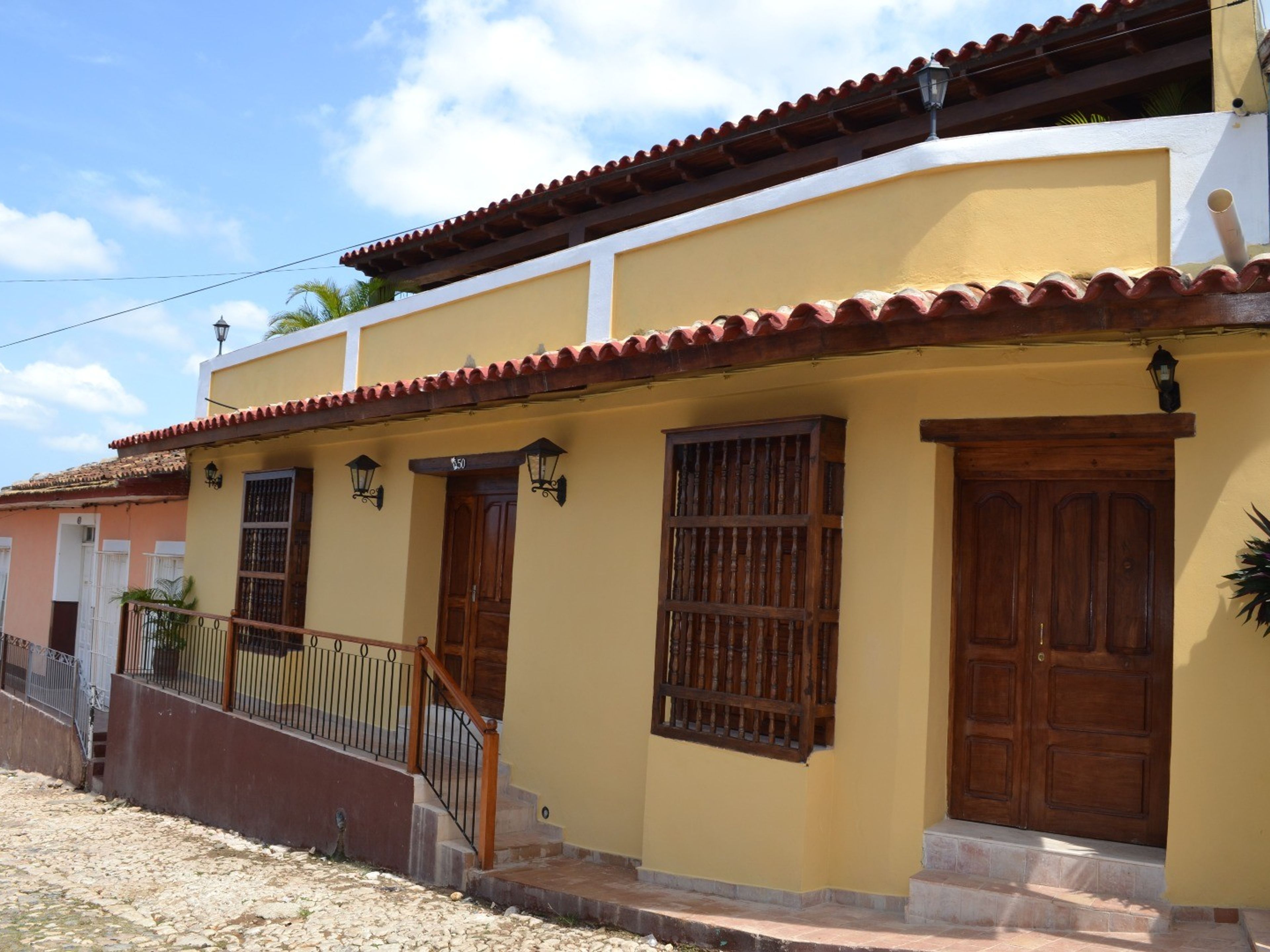 Hostal Vivian y Pablo II, ERNESTO VALDÉS MUÑOZ (Media Luna), NO. 50