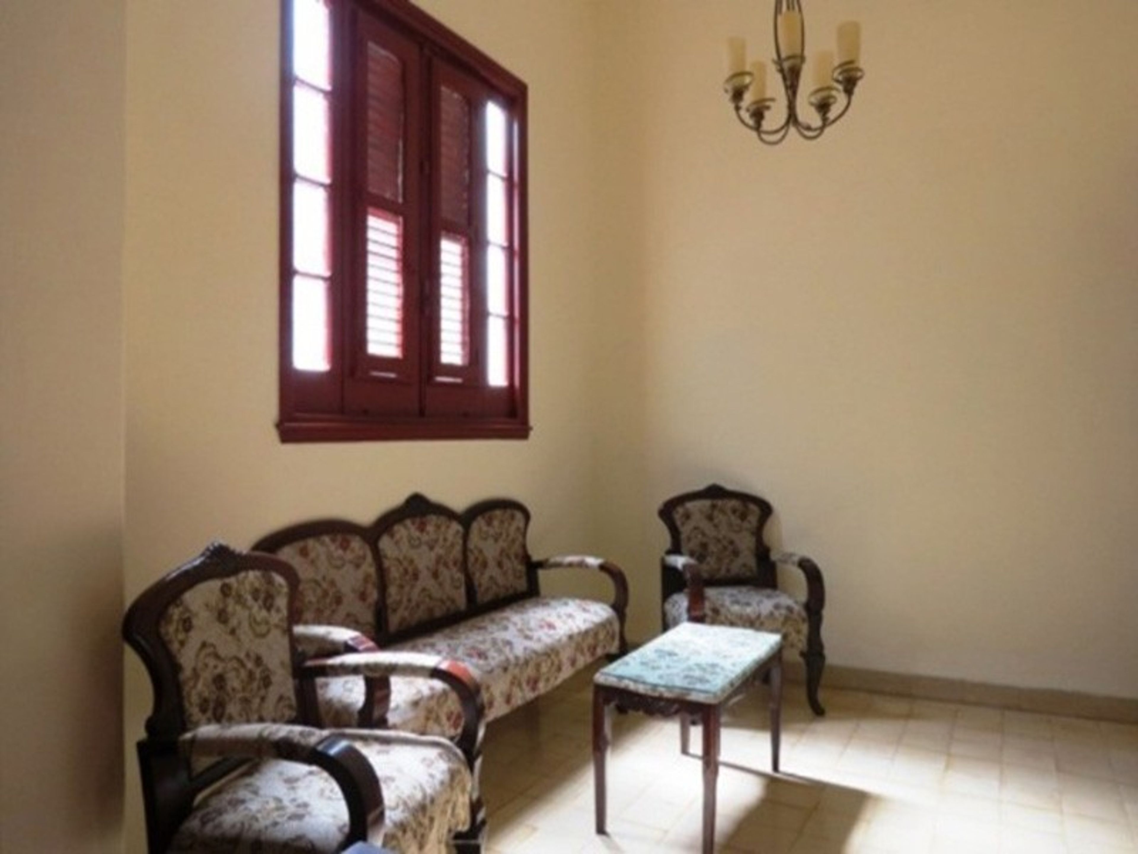 Casa Floridita, BERNAZA, No. 112House living room