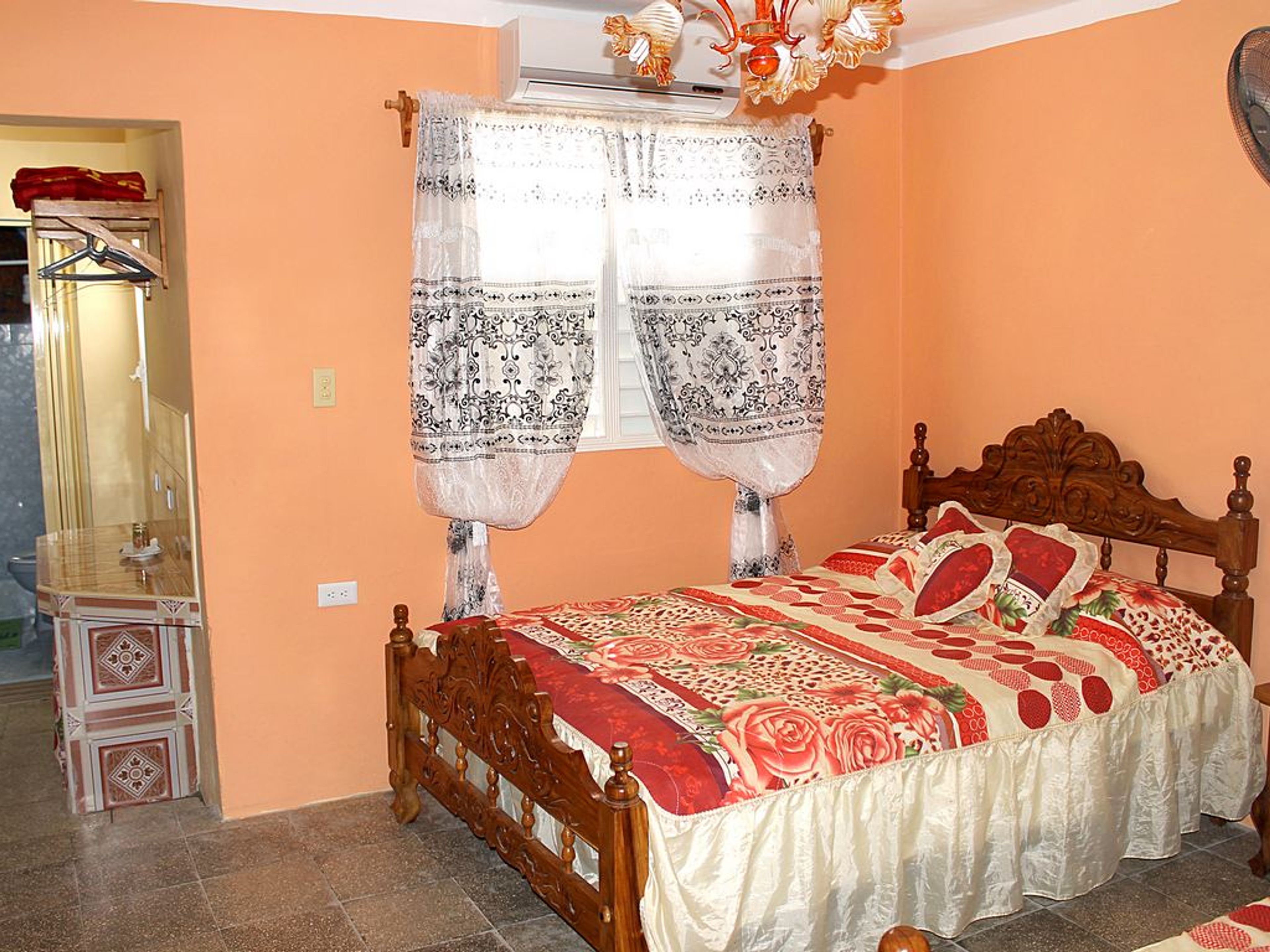 Hostal Yamilka, ISIDORO ARMENTEROS (San Antonio) # 54 A (altos)Standard room 1