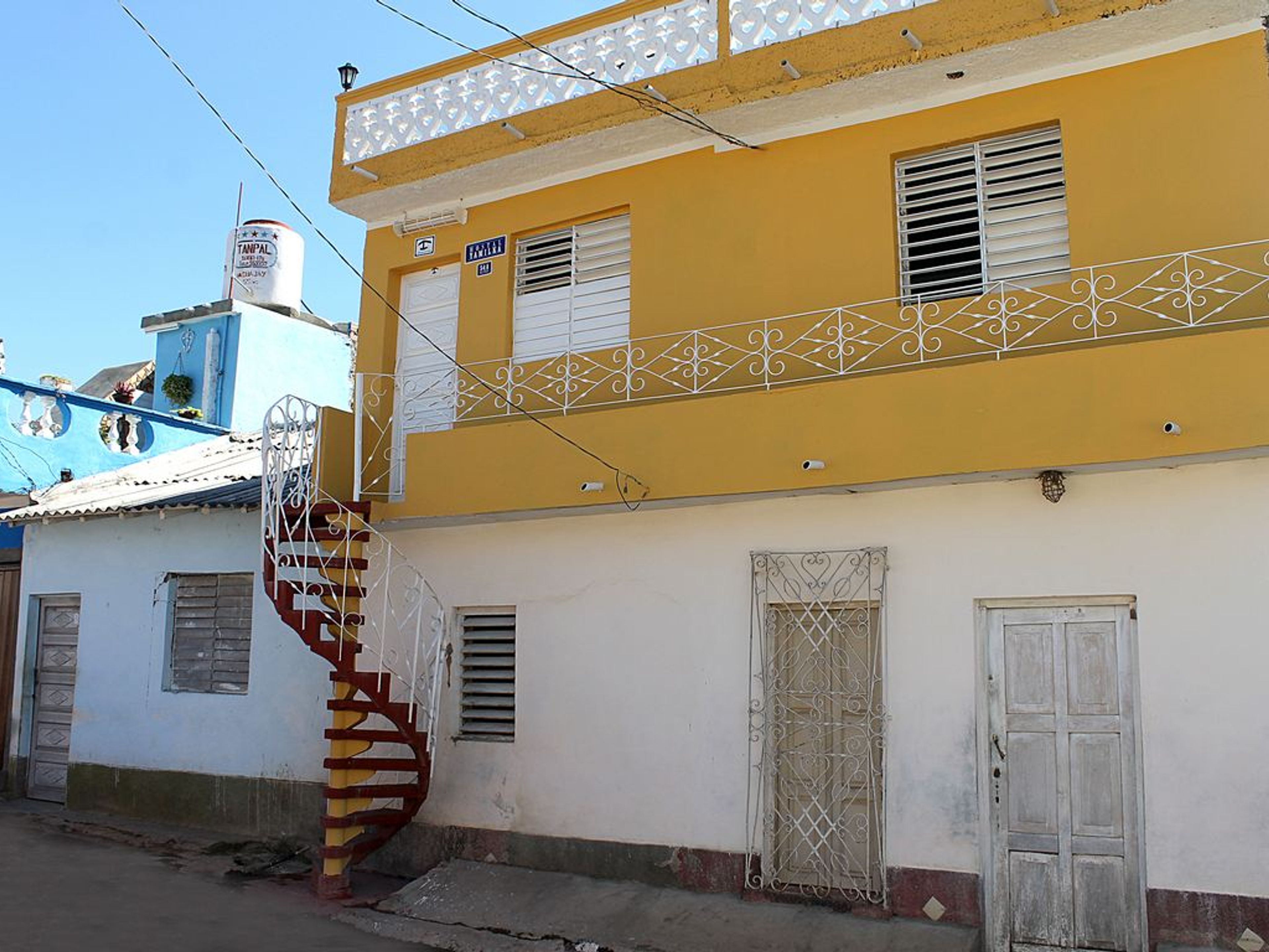 Hostal Yamilka, ISIDORO ARMENTEROS (San Antonio) # 54 A (altos)