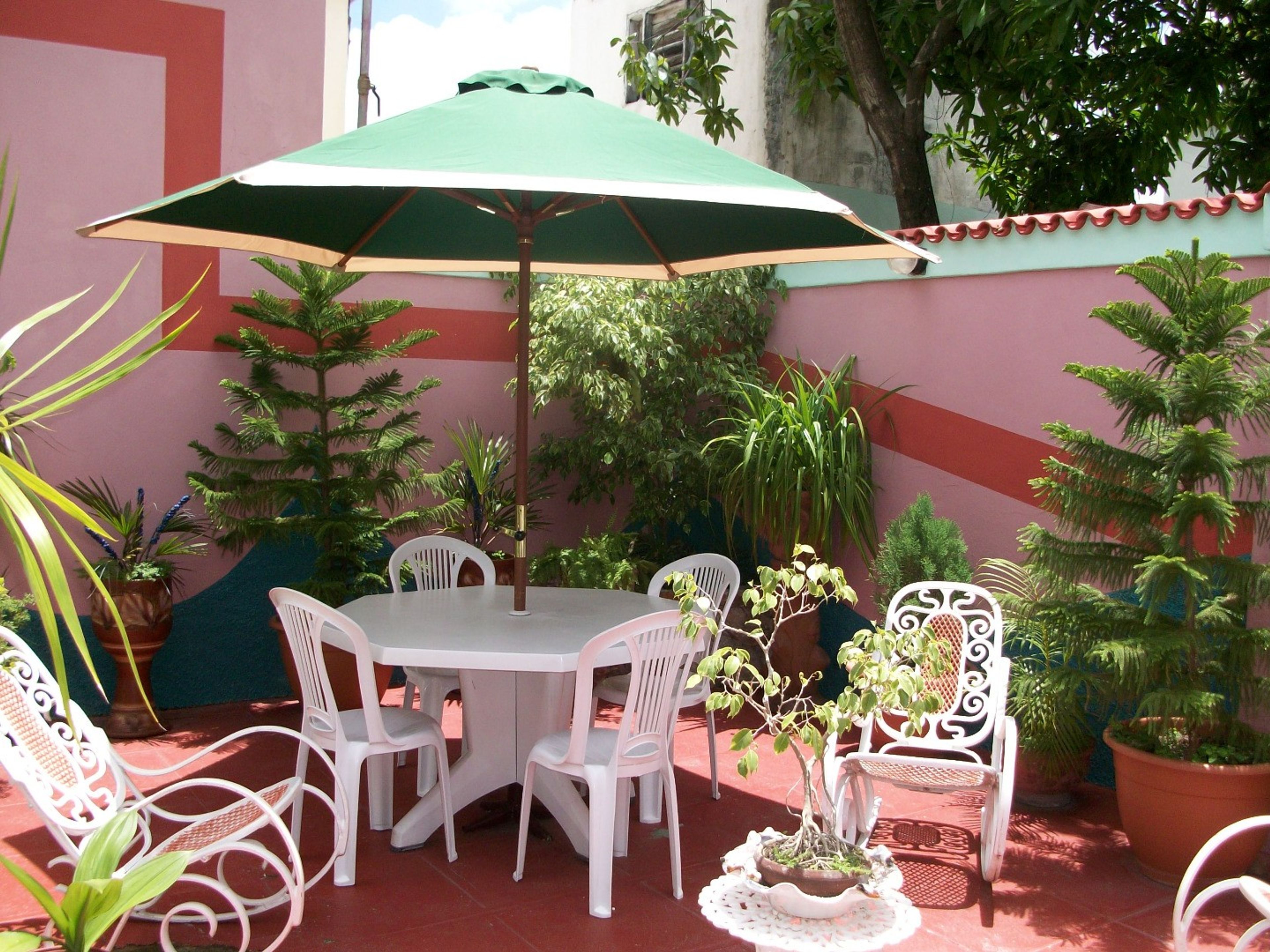 Villa Oasis, HIRAN DURAÑONA, No. 16Inside patio view