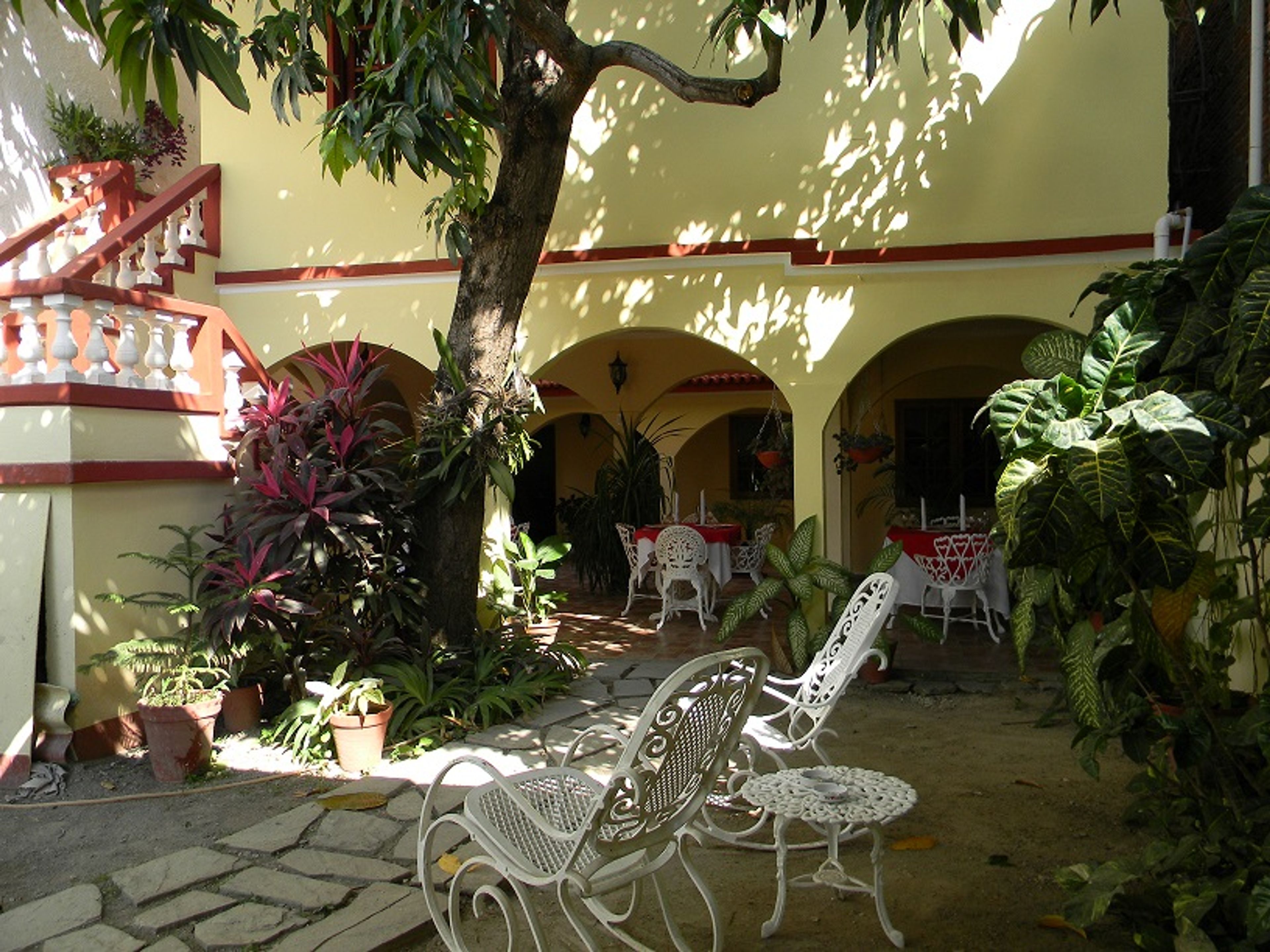 Hostal Puerto Casilda, REAL, No. 158-BHouse´s patio view
