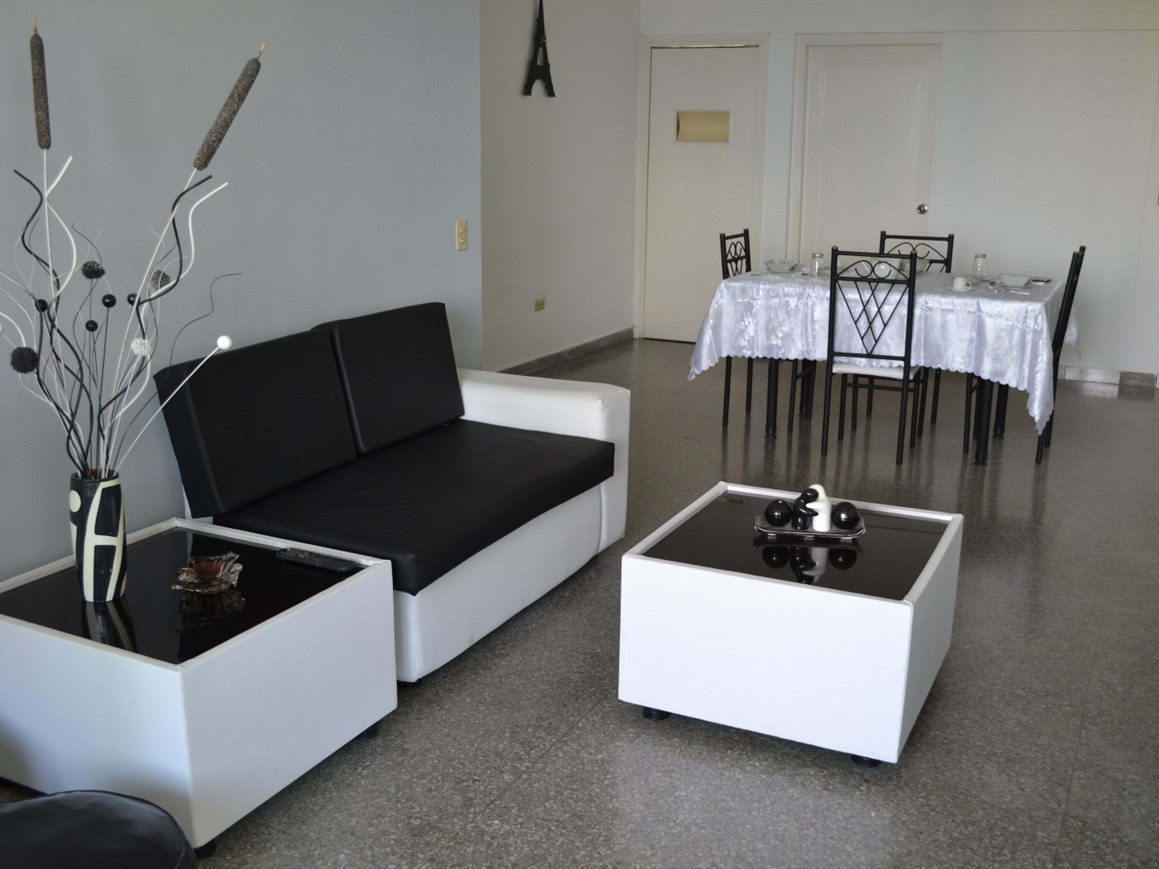 Apartamento Focsa 11K, CALLE 17, No. 55House living-dinning room