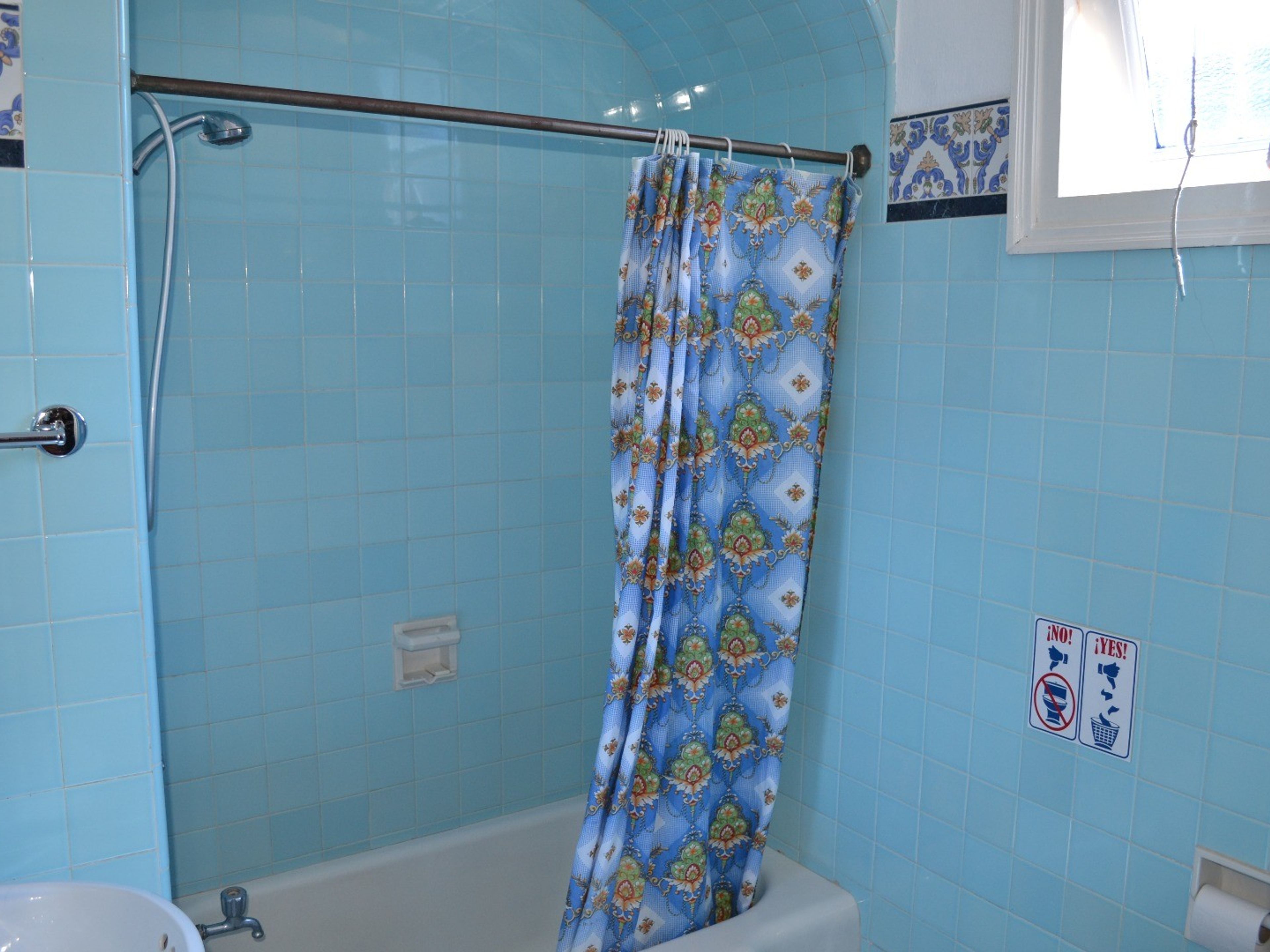Casa Ruth, CALLE D, No. 252Bathroom's view