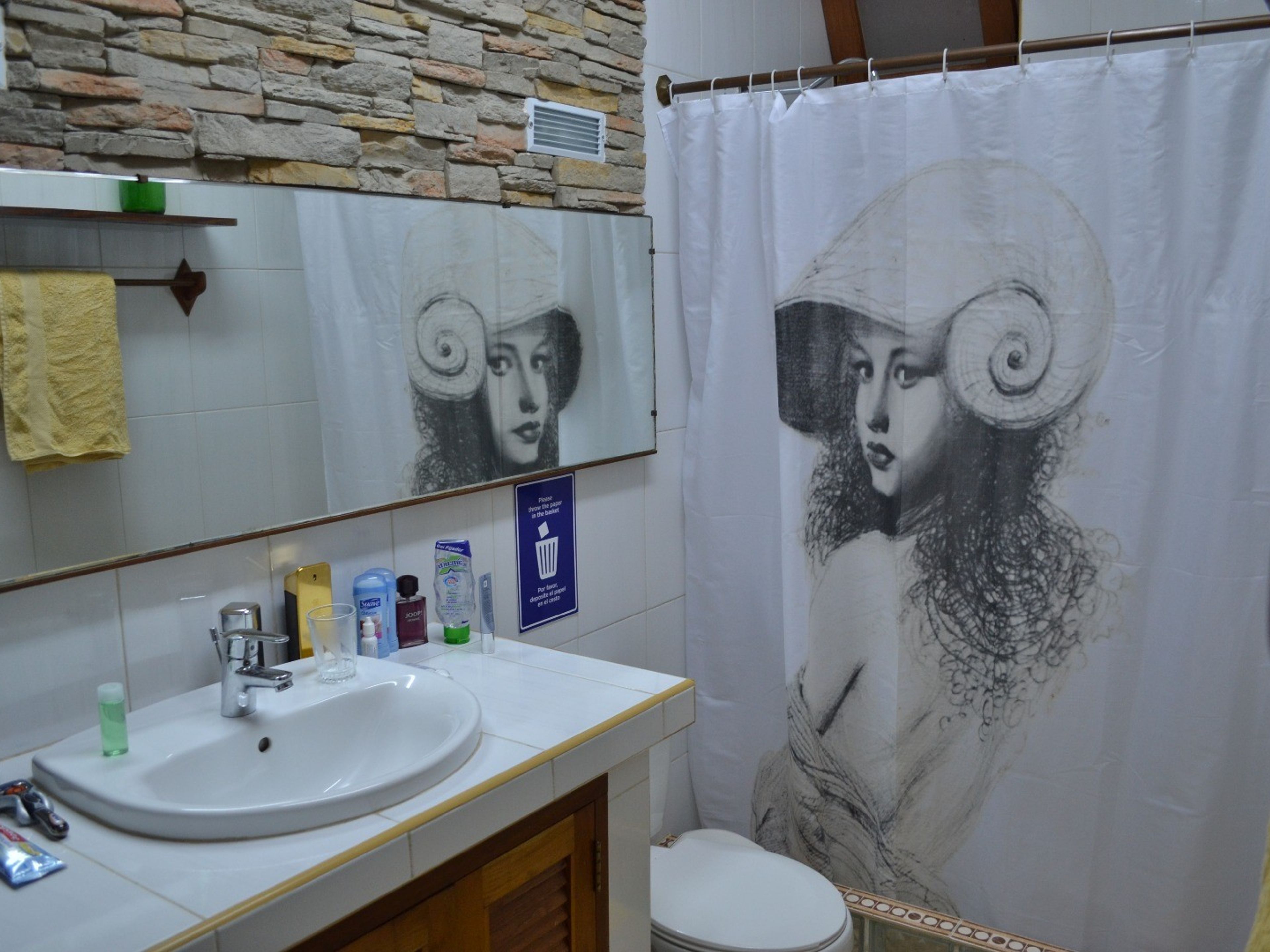 Дом Malena Cicard, CALLE 11, No. 551Bathroom's view