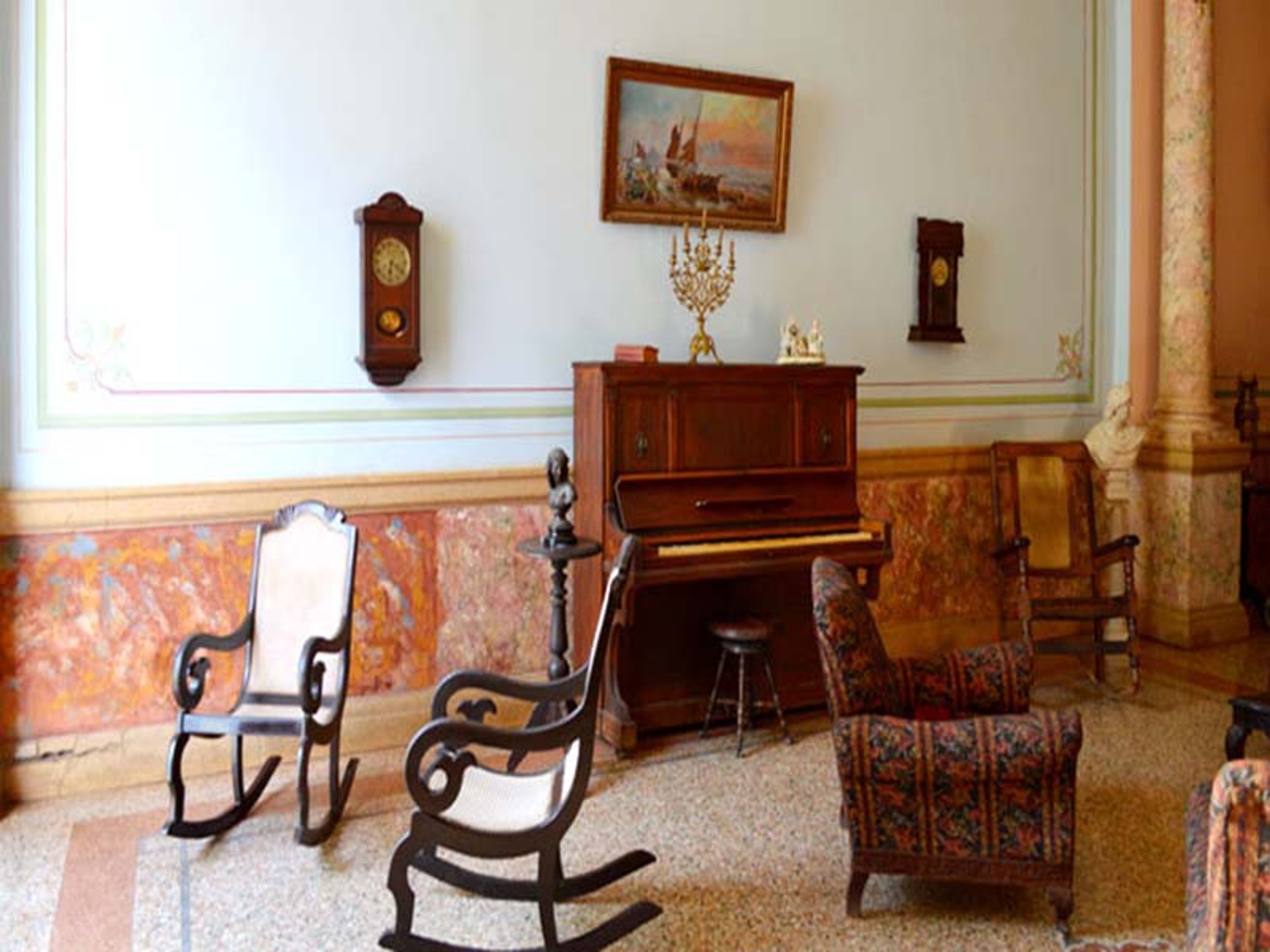 Casa Colonial 1830, GUSTAVO IZQUIERDO (Gloria), No. 124House living room
