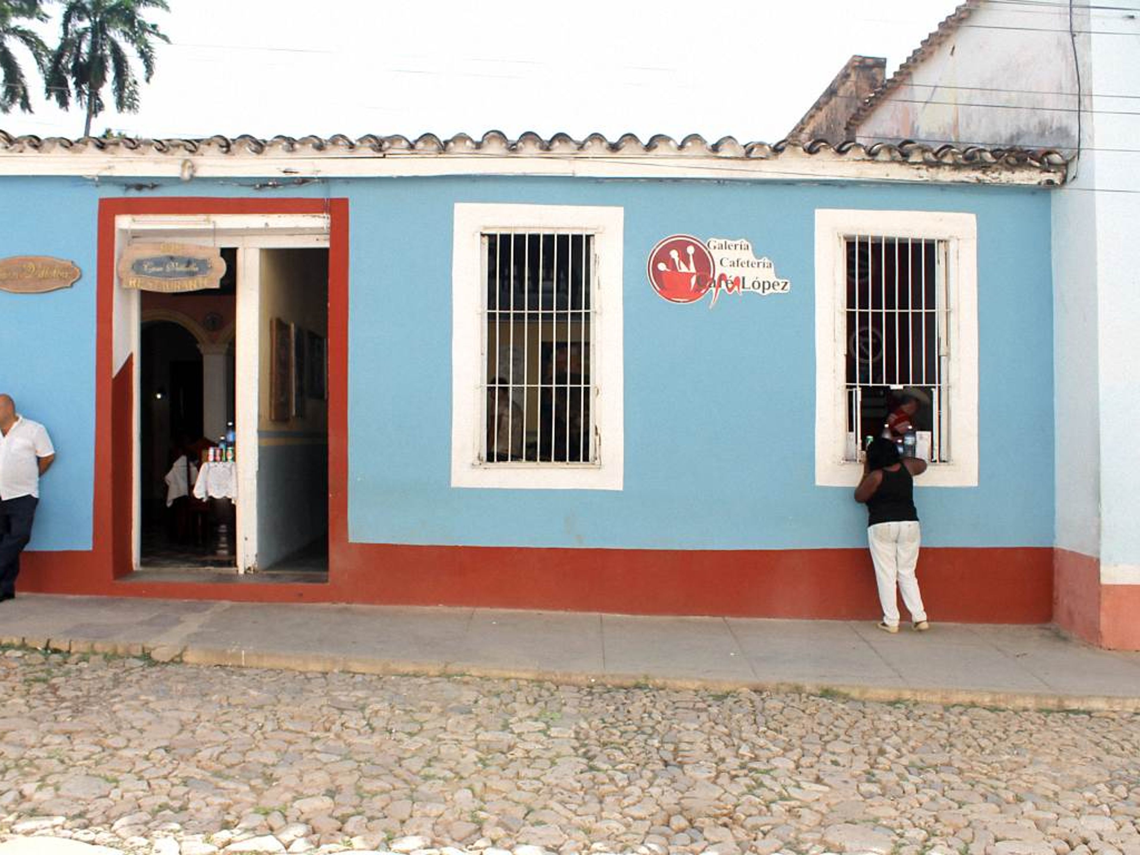 Hostal Fontiarc, SIMÓN BOLIVAR (Desengaño), No. 420