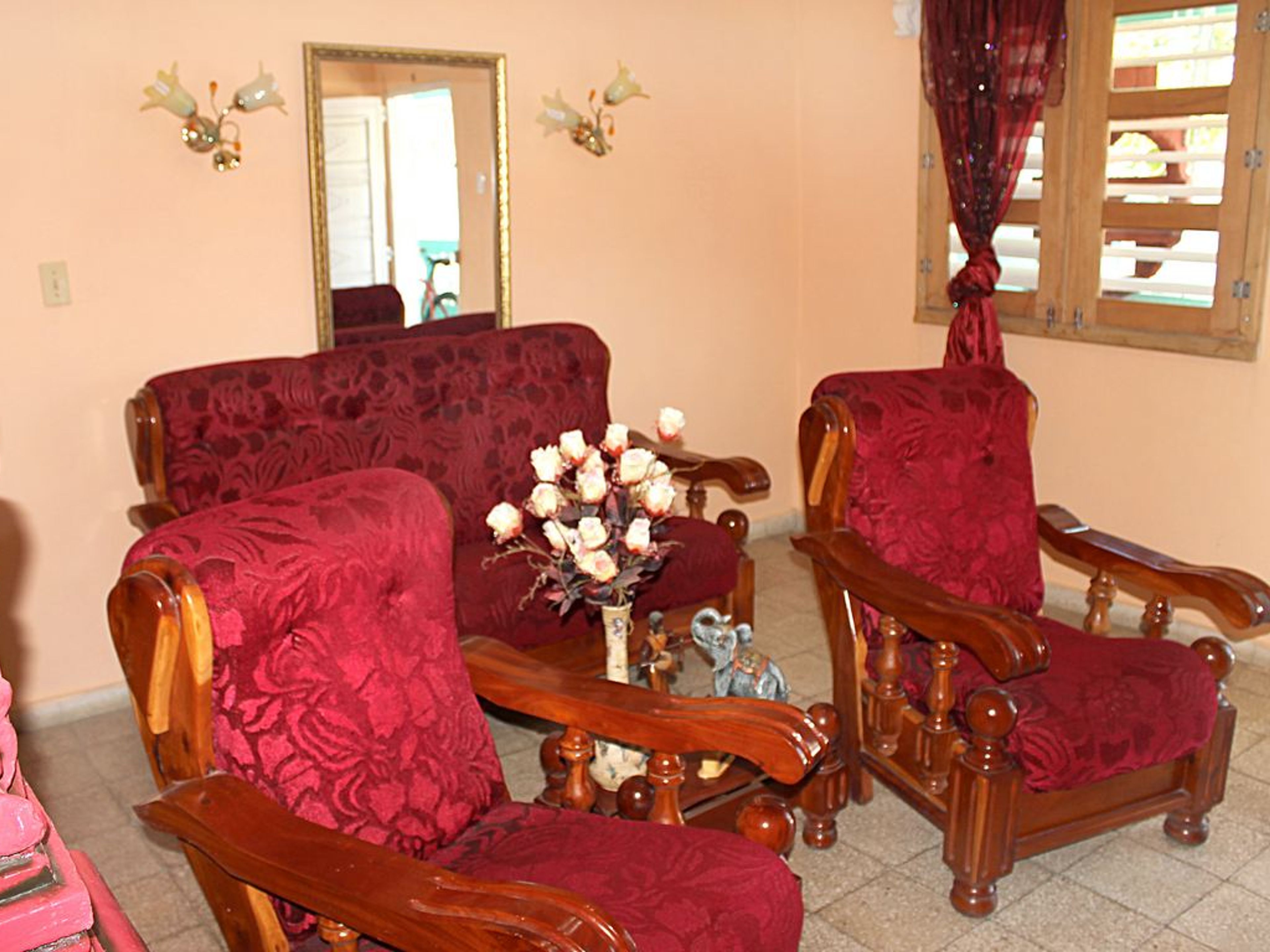 Hostal La Caña, FAUSTO PELAYO ALONSO (Chanzoneta), No.170-BHouse's living room