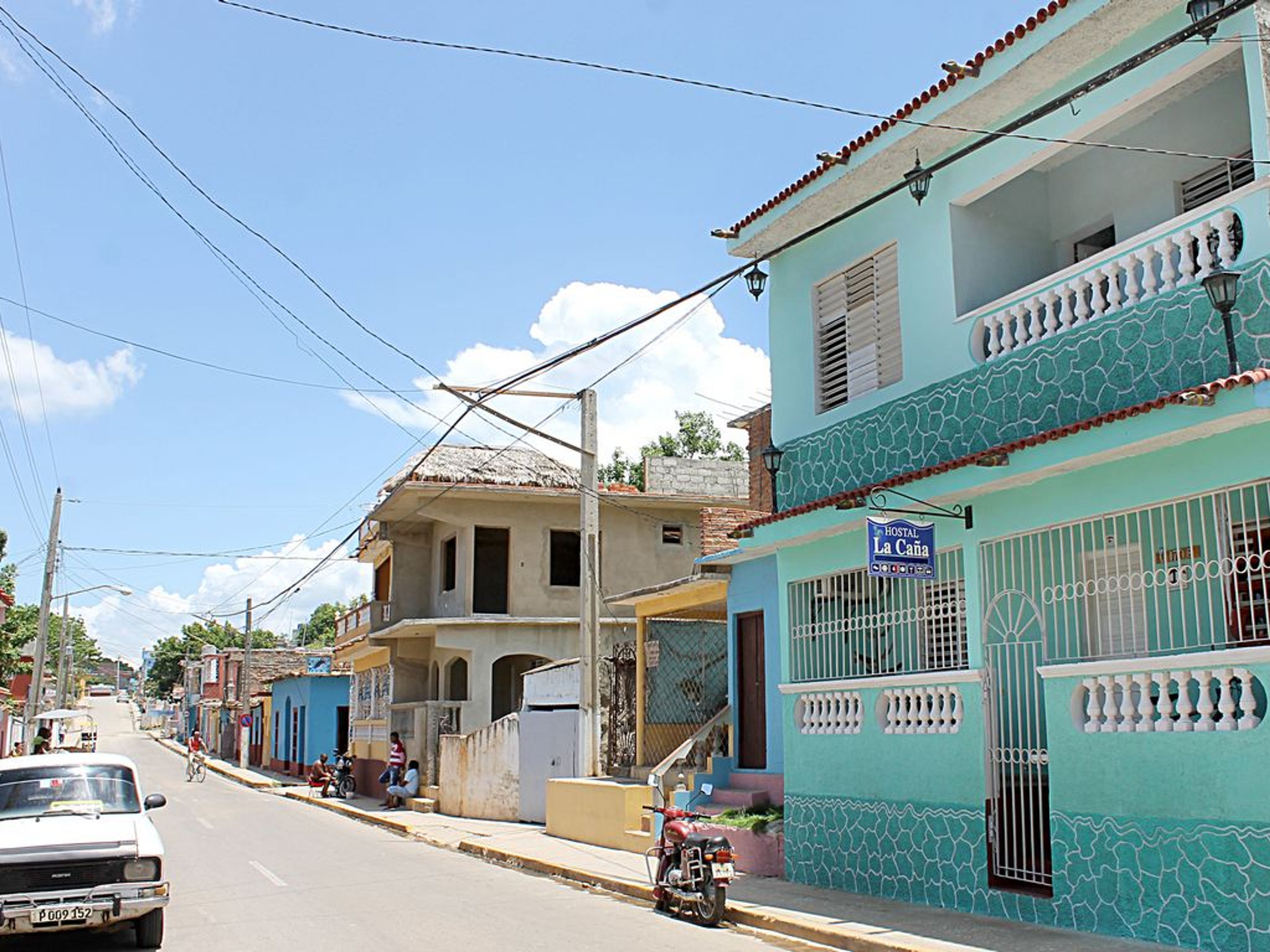 Hostal La Caña, FAUSTO PELAYO ALONSO (Chanzoneta), No.170-BTrinidad old city and house's panoramic view