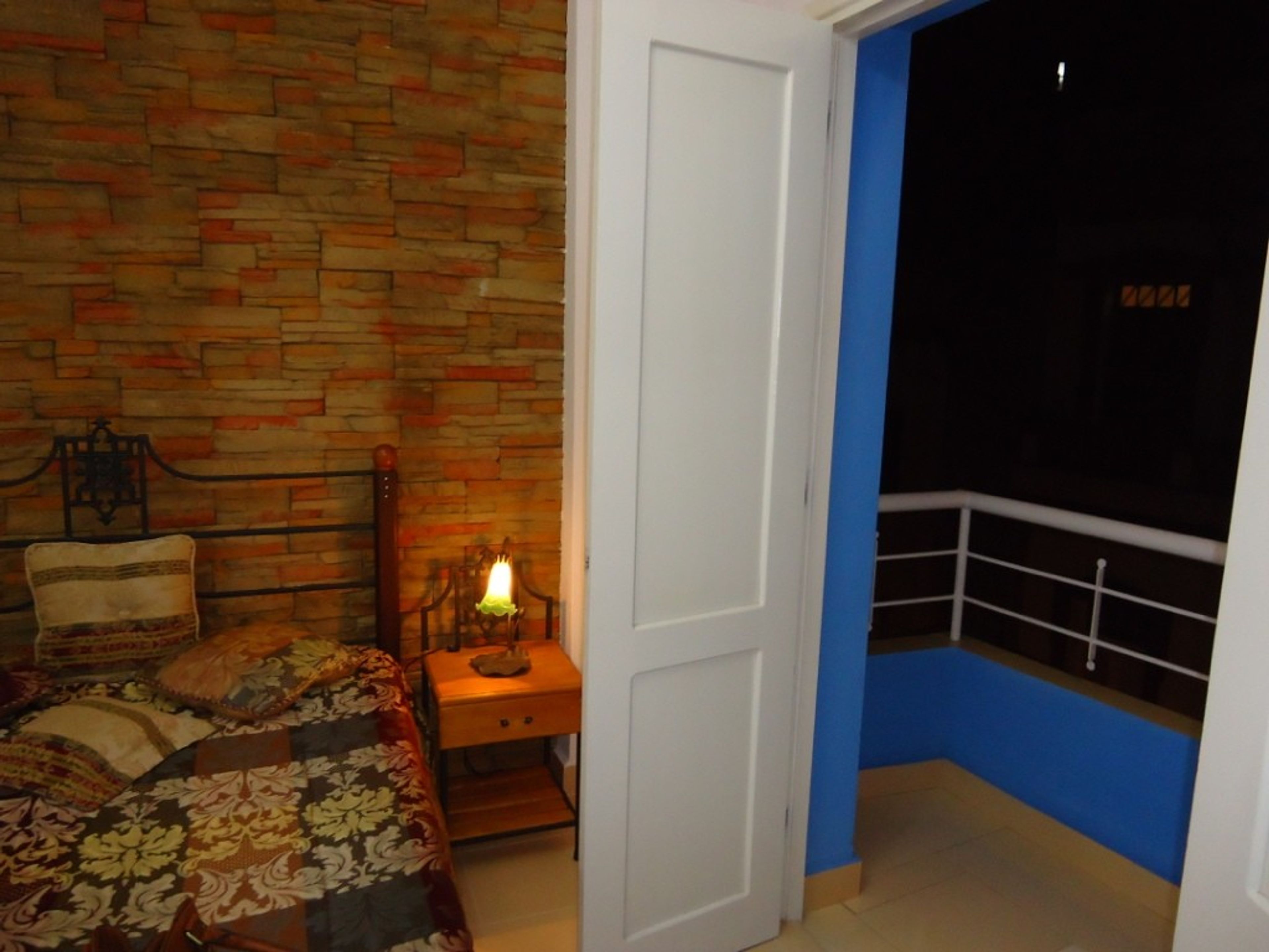 Rosales Apartment, JOVELLAR 260Room's details
