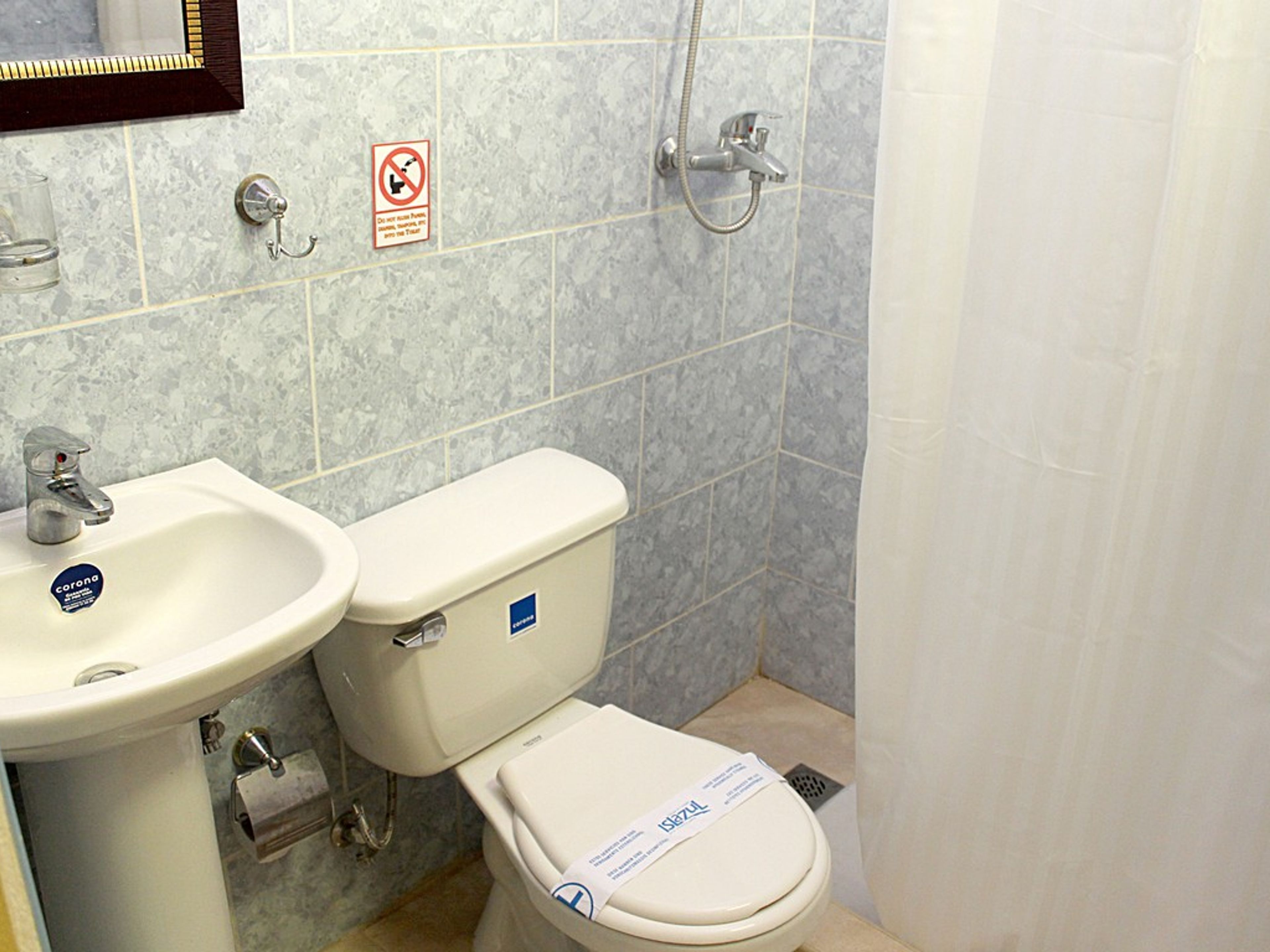 Hostal Oshosi, SANTA ANA, No. 177-ABathroom´s view