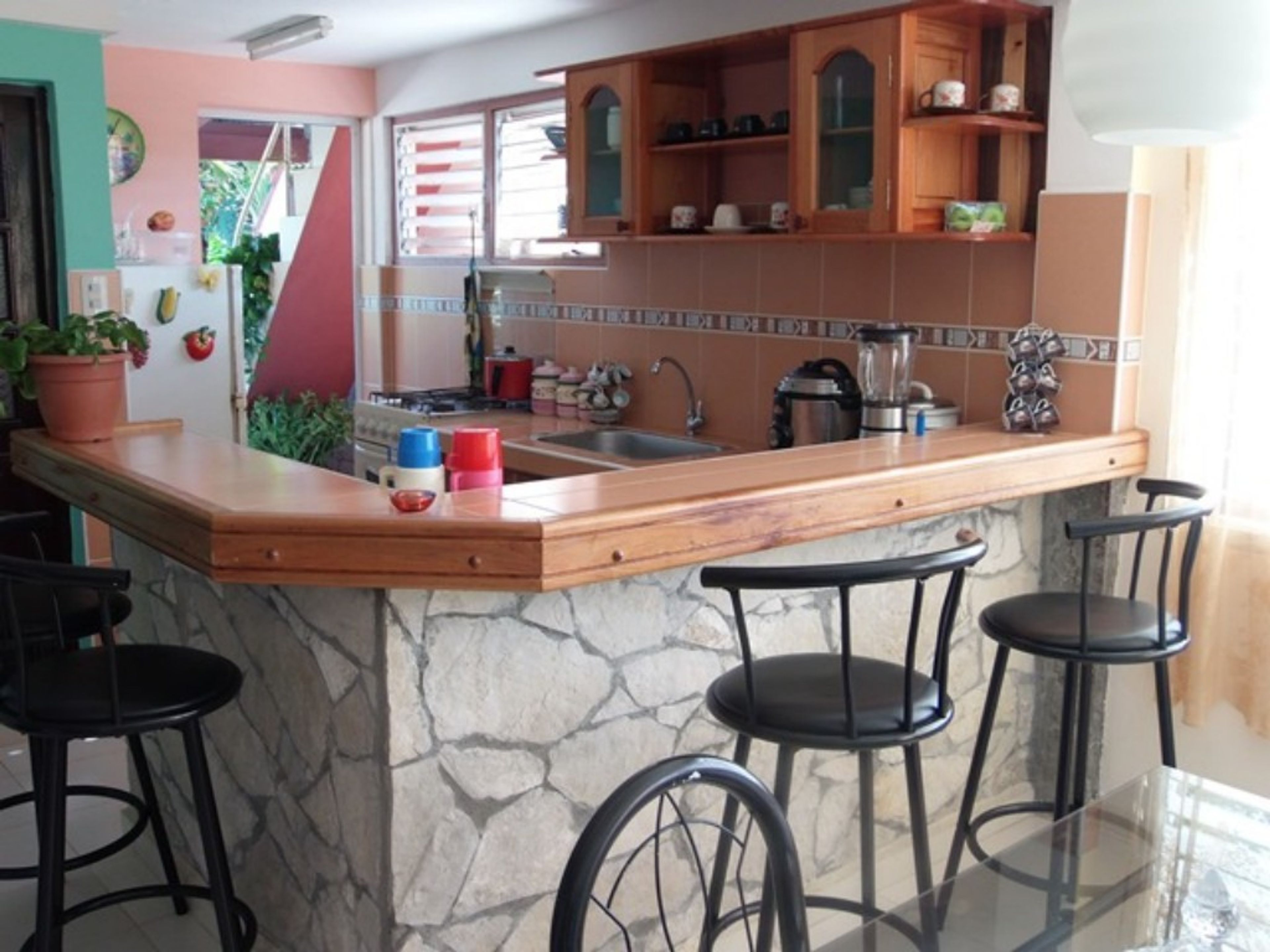 Casa Jaquelin y Adrián, MARIANA GRAJALES, No. 11House kitchen view