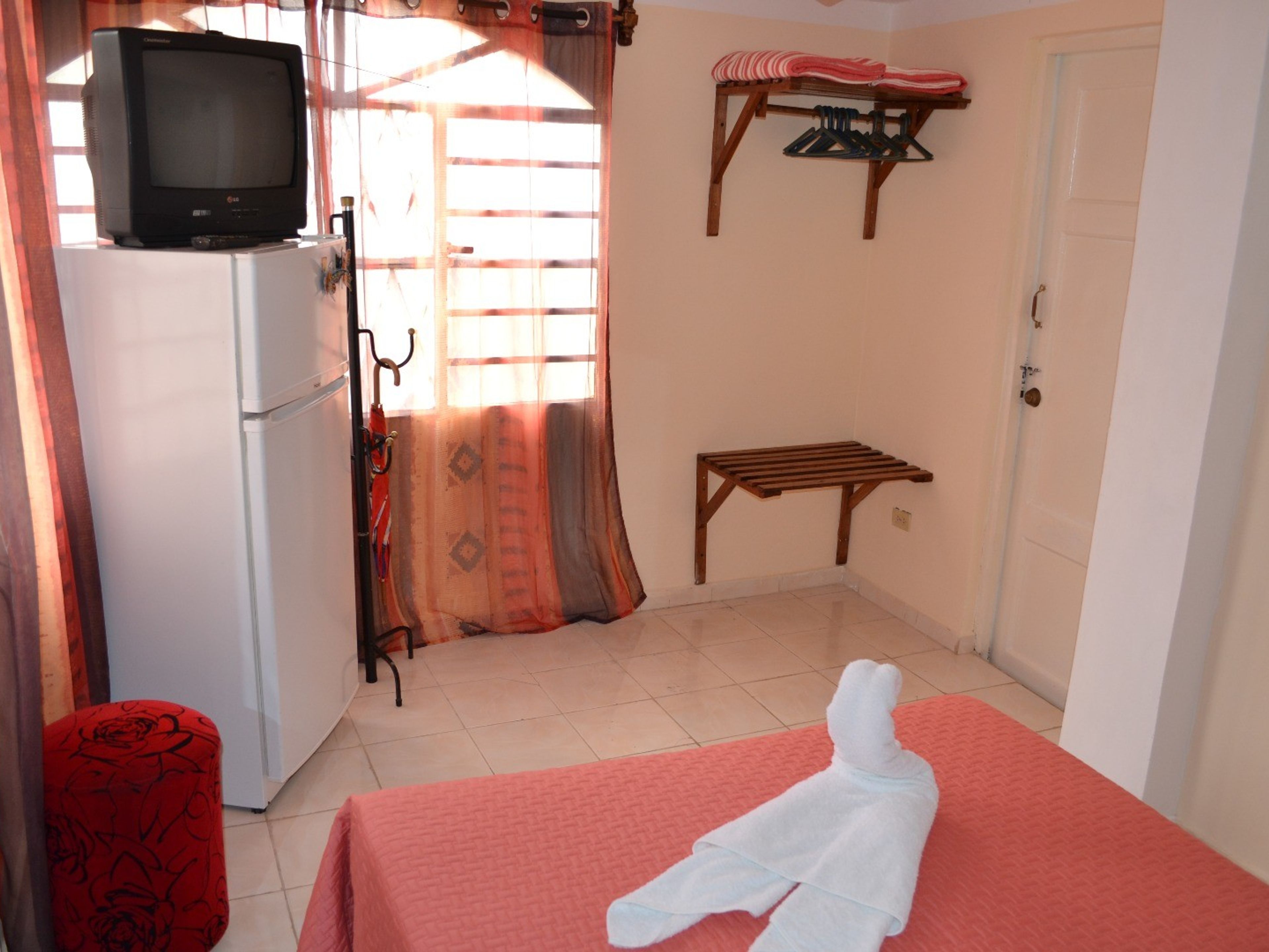 Hostal Guevara Prado, CALLE 14, No. 315Room details