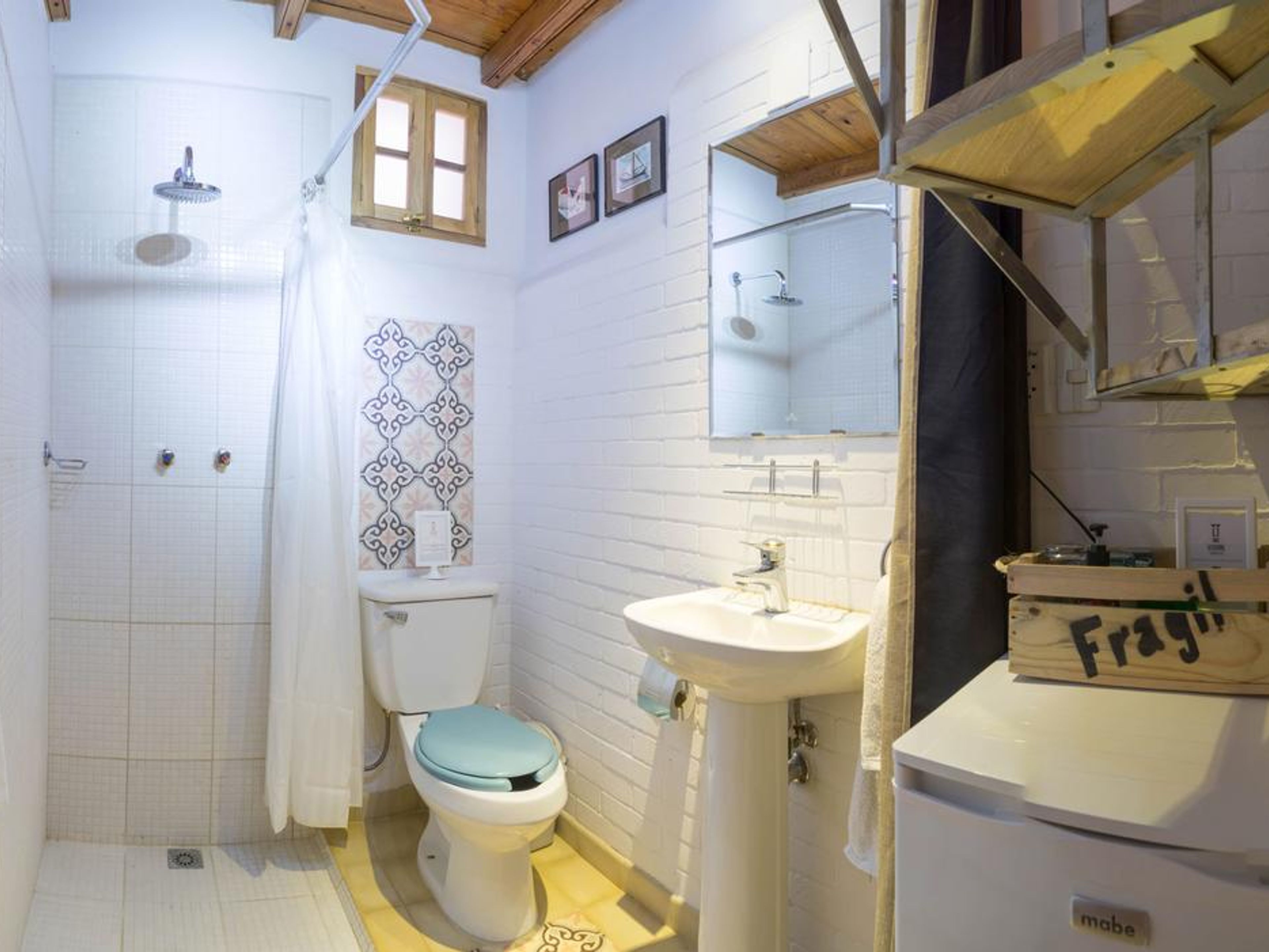Casa La Colonial 1861, CALLE 10, No. 60Bathroom's view