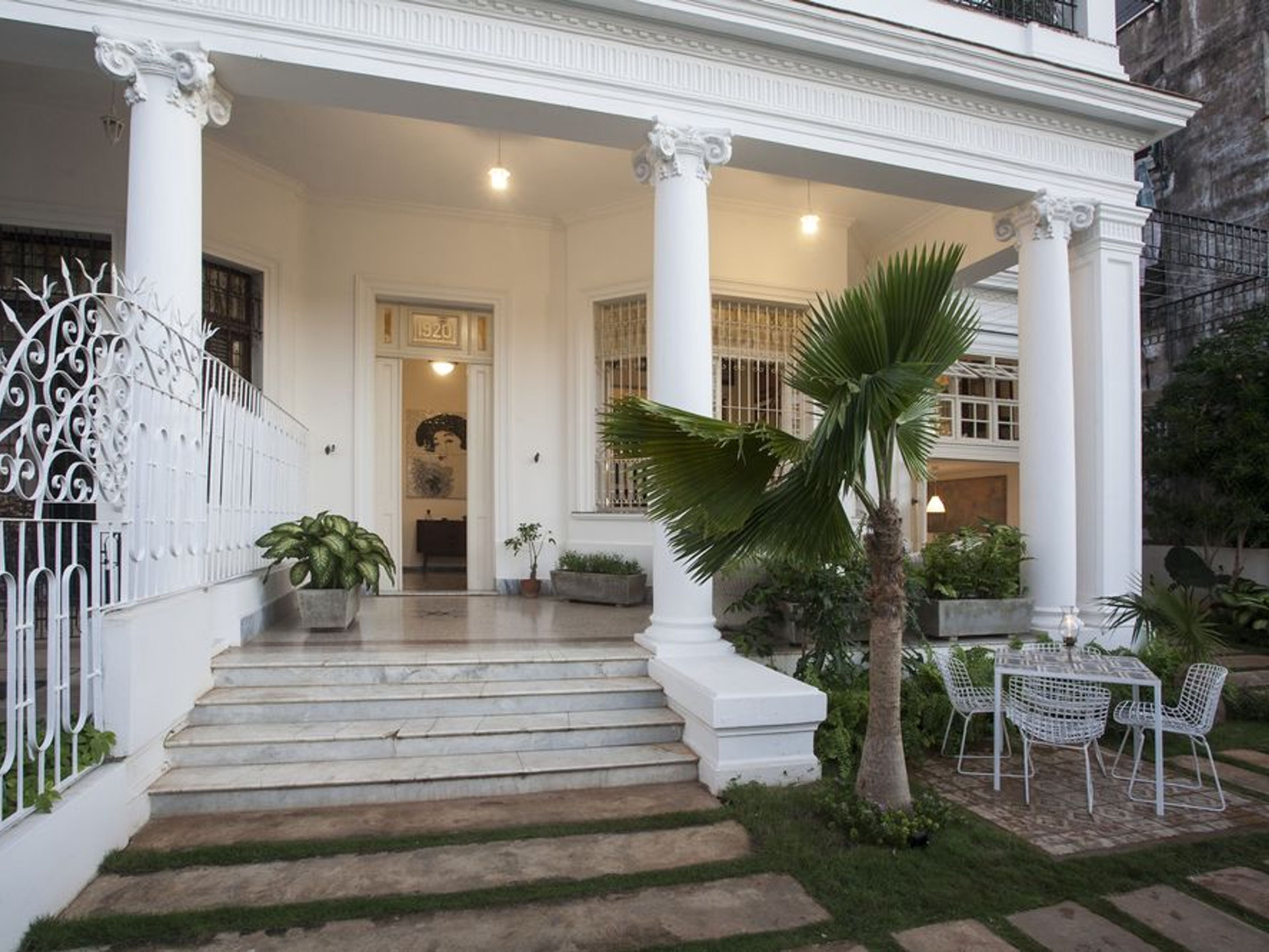 Casa Napper by Rottenberg, CALLE 25, No. 1007-AHouse´s entrace view