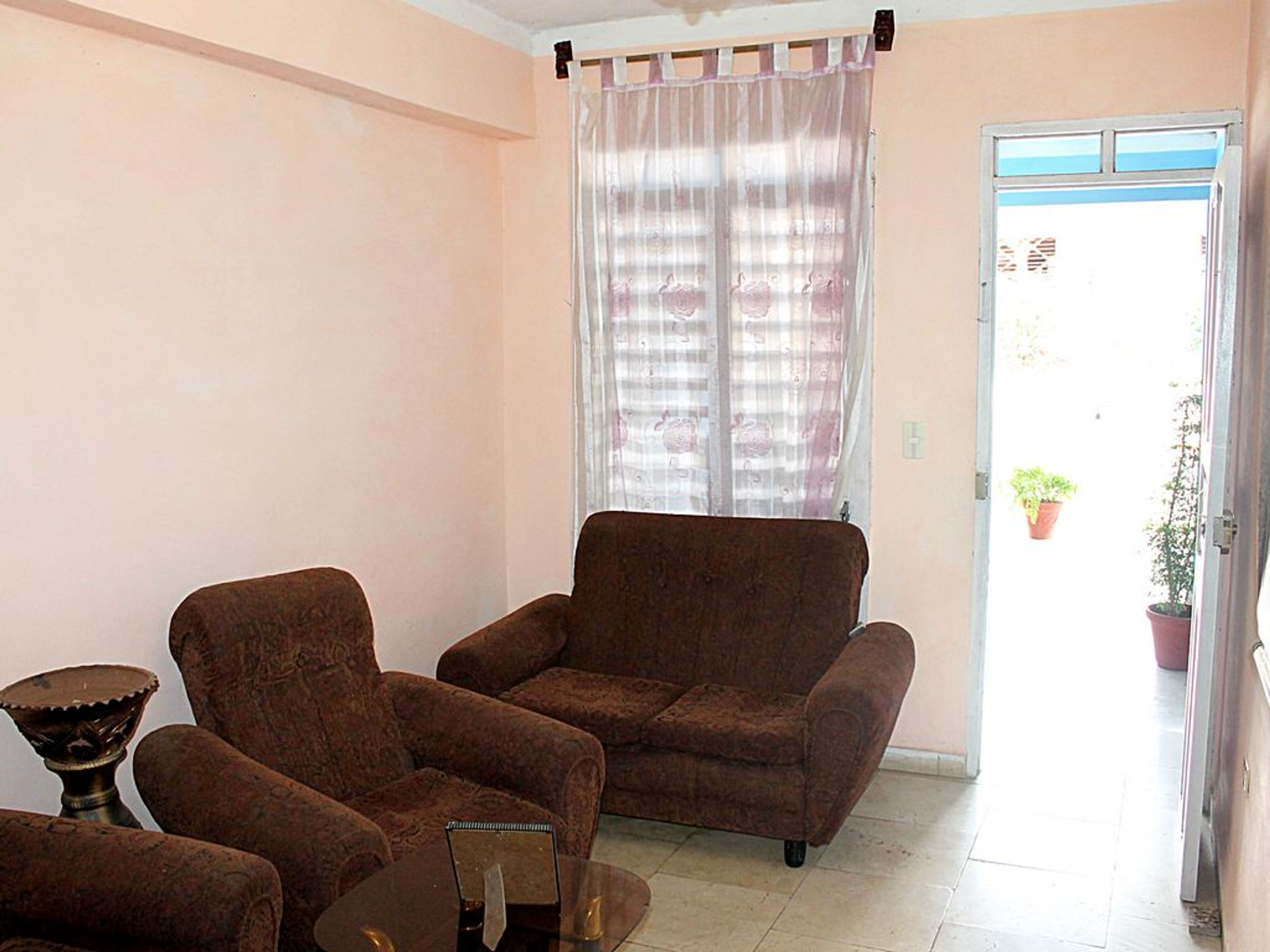 Hostal Christina, FAUSTO PELAYO ALONSO (Chanzoneta), No. 123House's living room