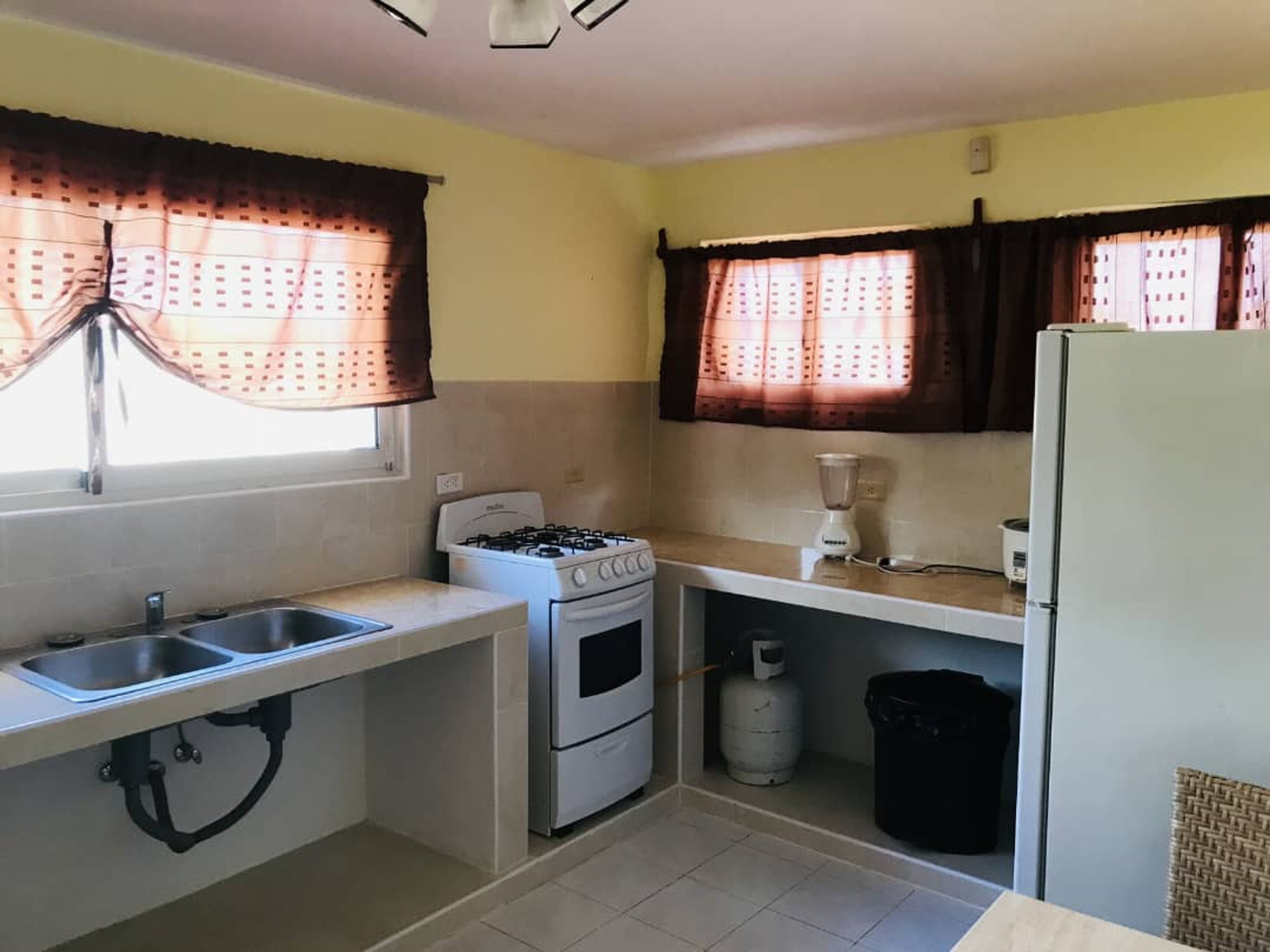 Villa Pelícano, TARARÁ, No. 307 - House´s kitchen view