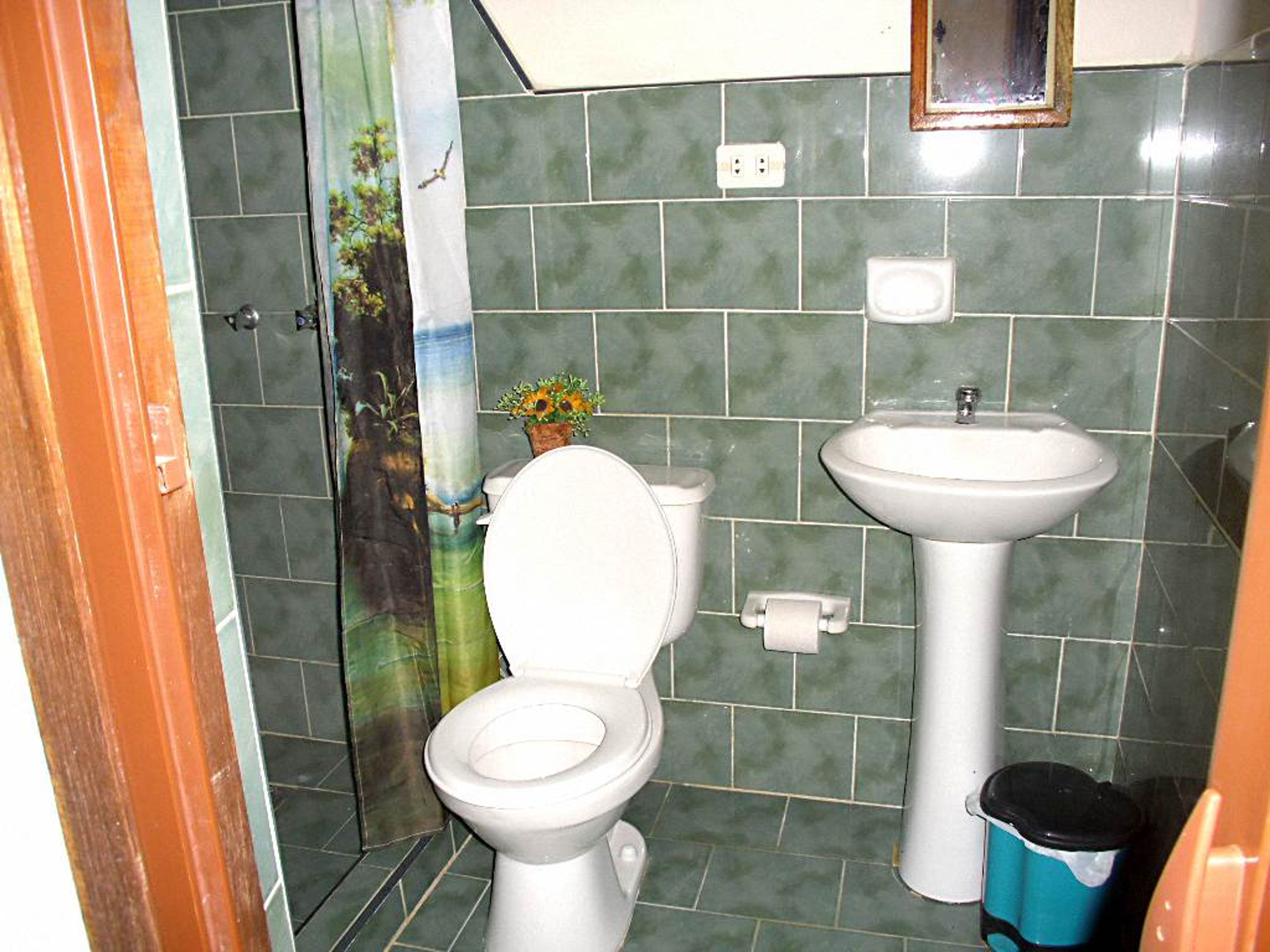 Hostal Terraza al Mar, REAL, No. 68Bathroom's view