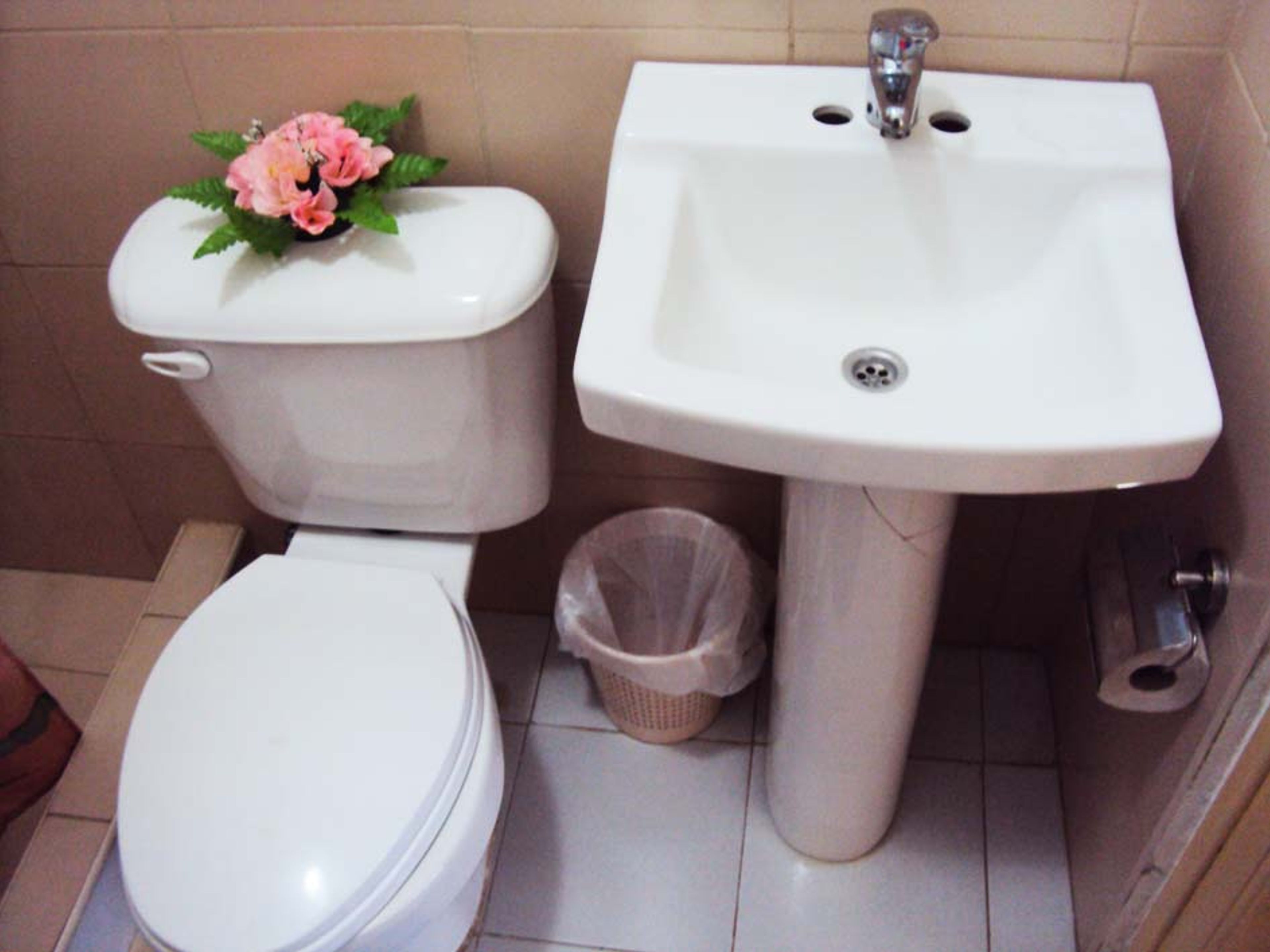 Hostal El Balcón, JOSÉ ANTONIO PEÑA No.20 ABathroom's 1 view