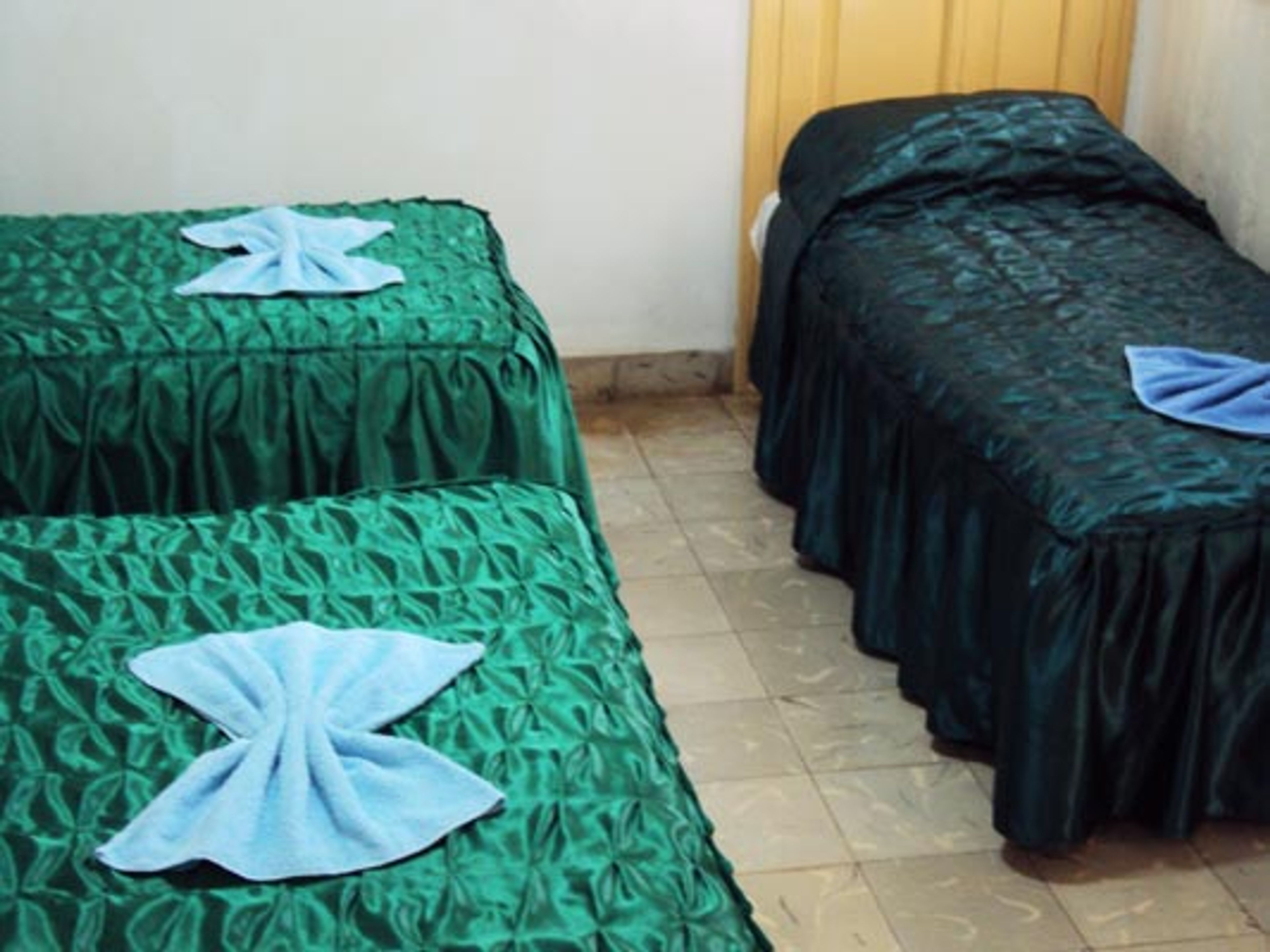 Hostal El Balcón, JOSÉ ANTONIO PEÑA No.20 A - Standard room 2