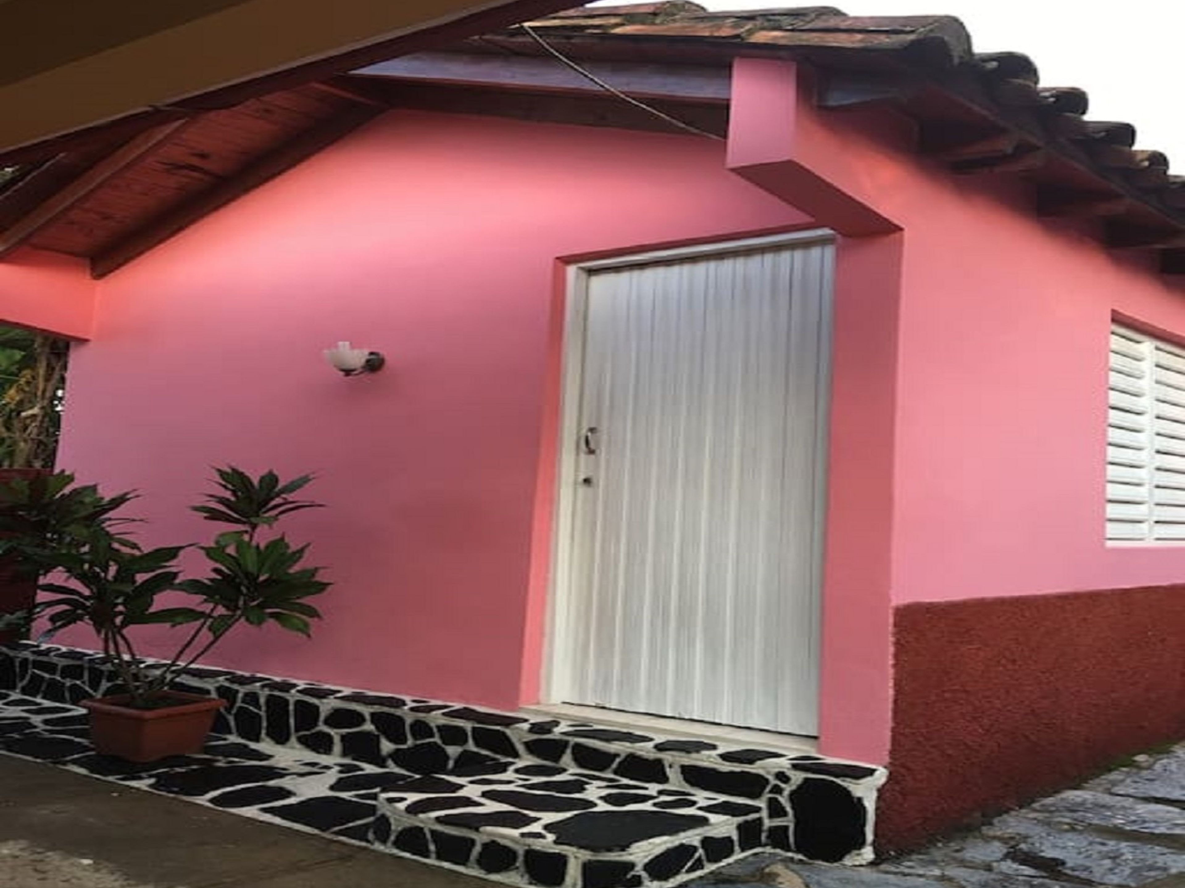 Hostal Familia Gutiérrez, ORLANDO NODARSE, No. 3House's independent entrance