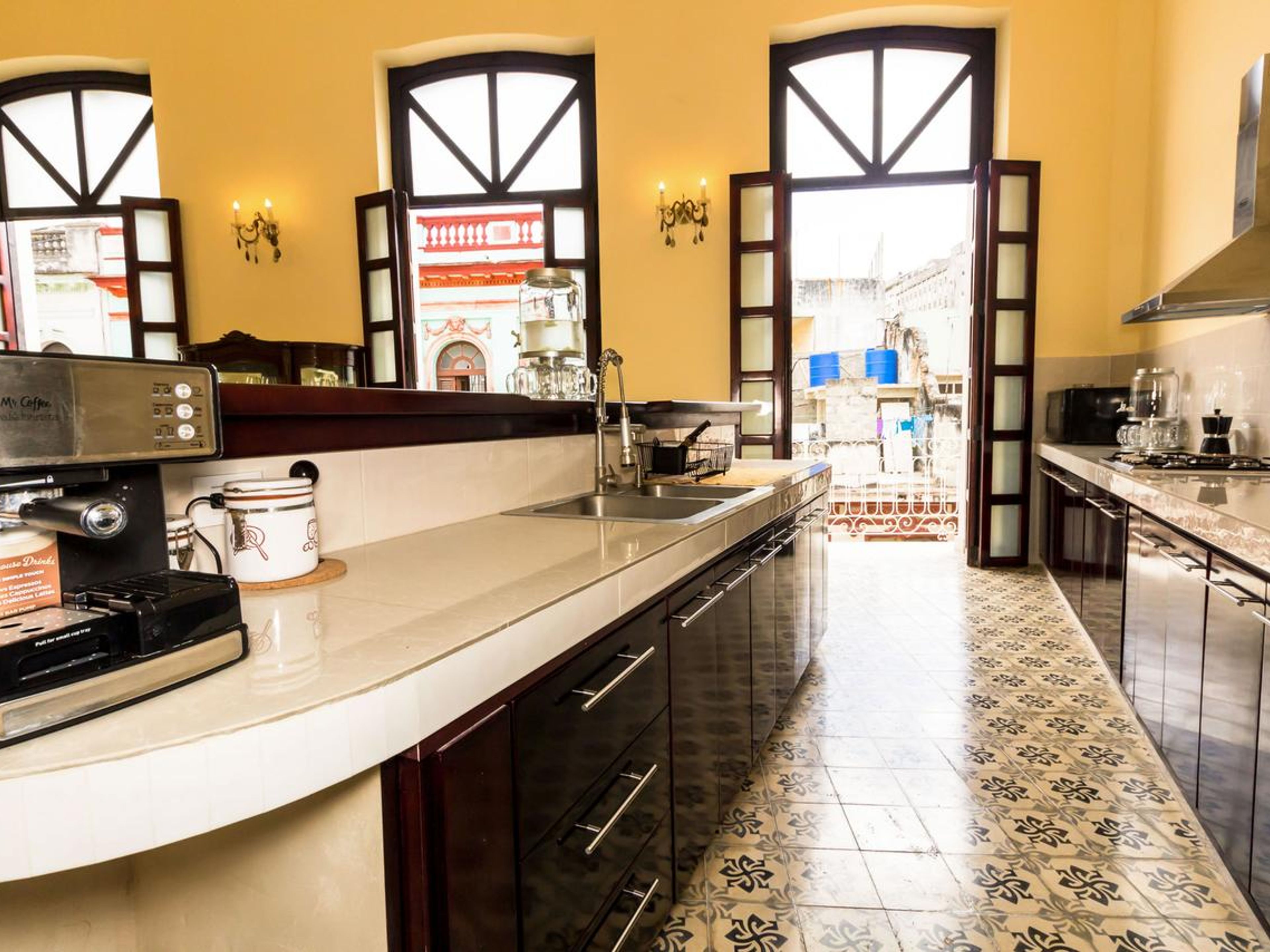 Casa Juan de la Habana, INDUSTRIA, No. 18 - House´s kitchen view