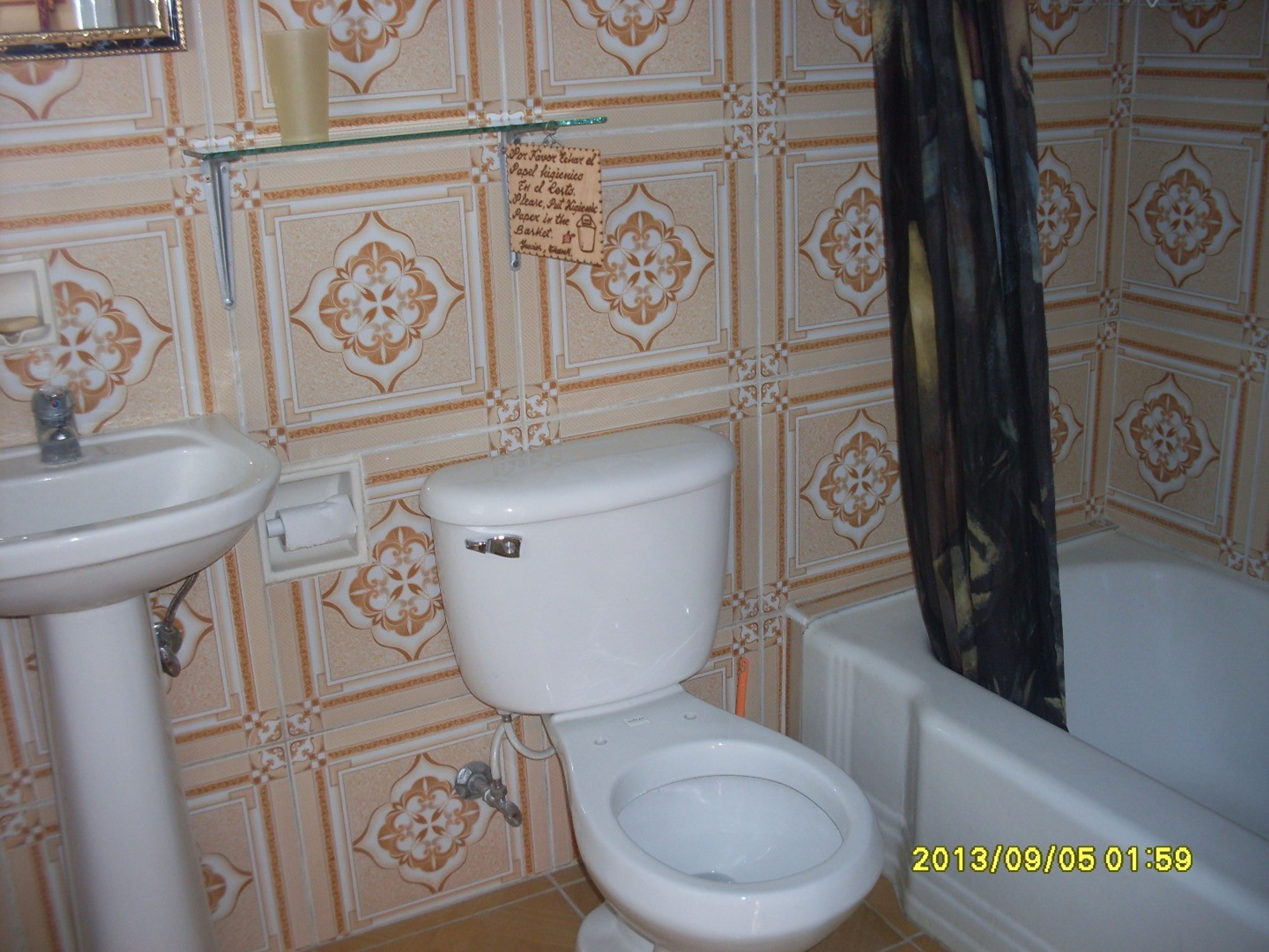 Дом Carmen Cary, SAN NICOLÁS, No. 404Bathroom view