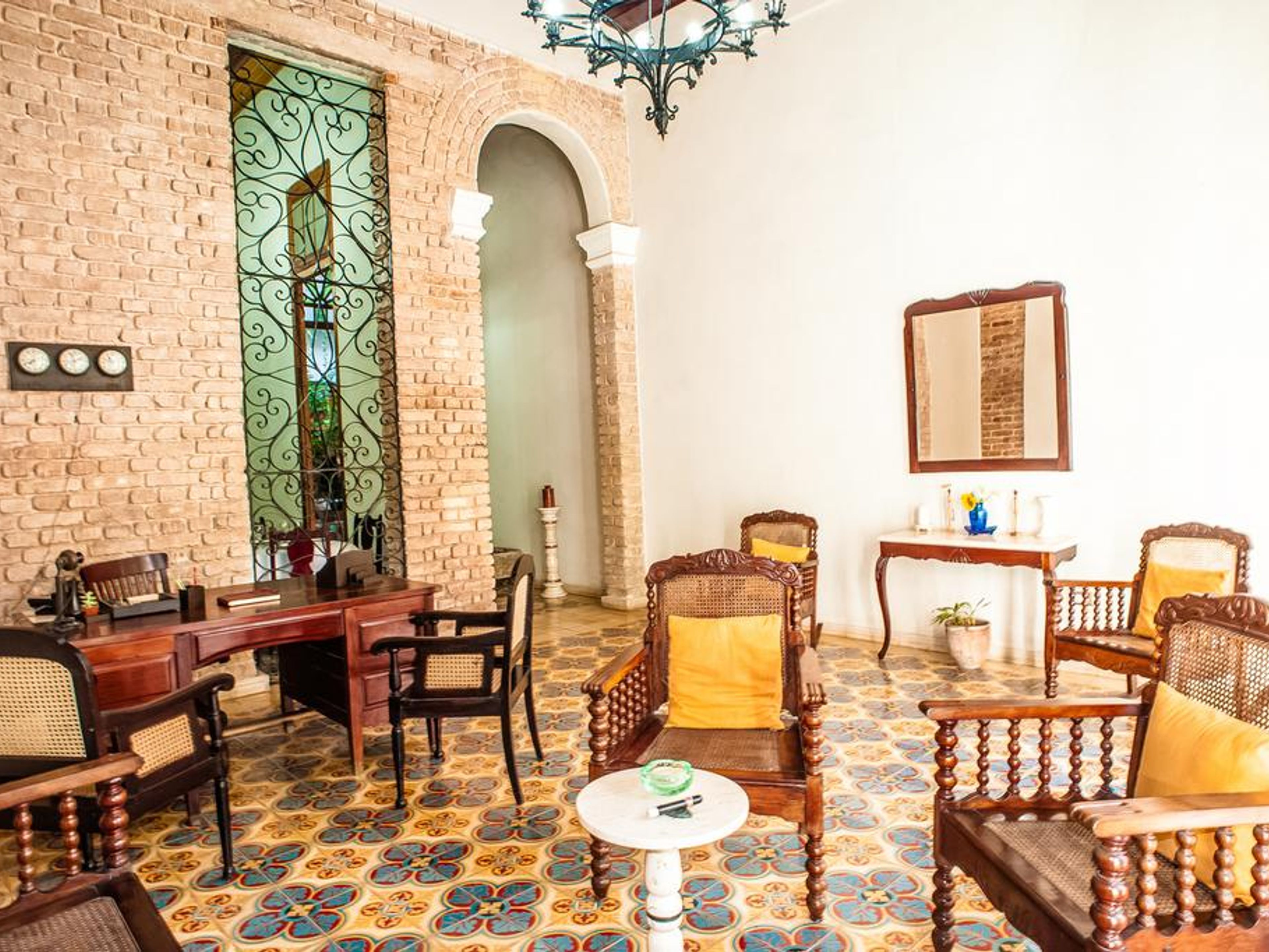 Sueño Cubano-Luxury Hostal Boutique, SANTA CLARA, No. 66House´s living room