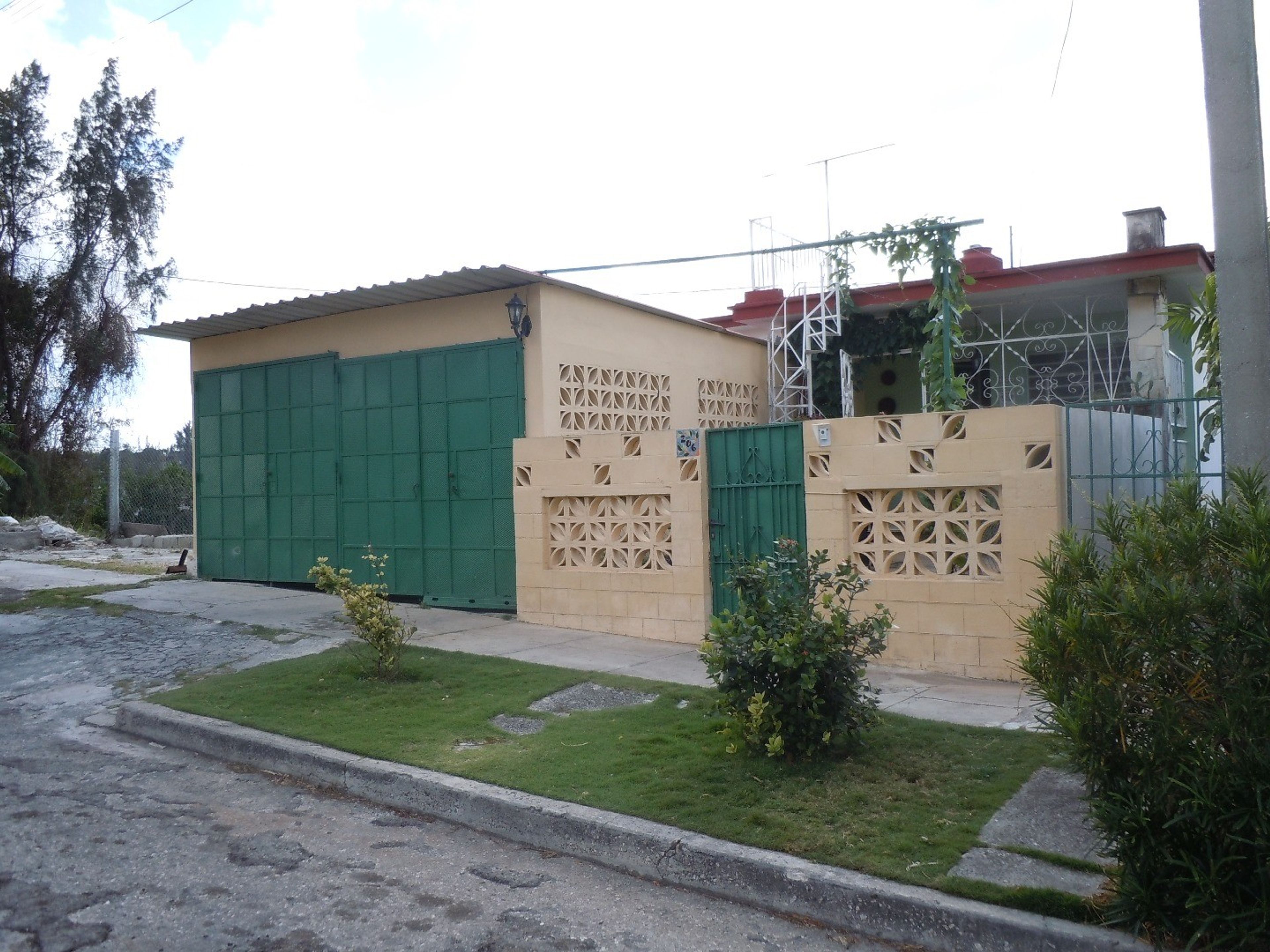 Casa Ive, CALLE 38, No. 206