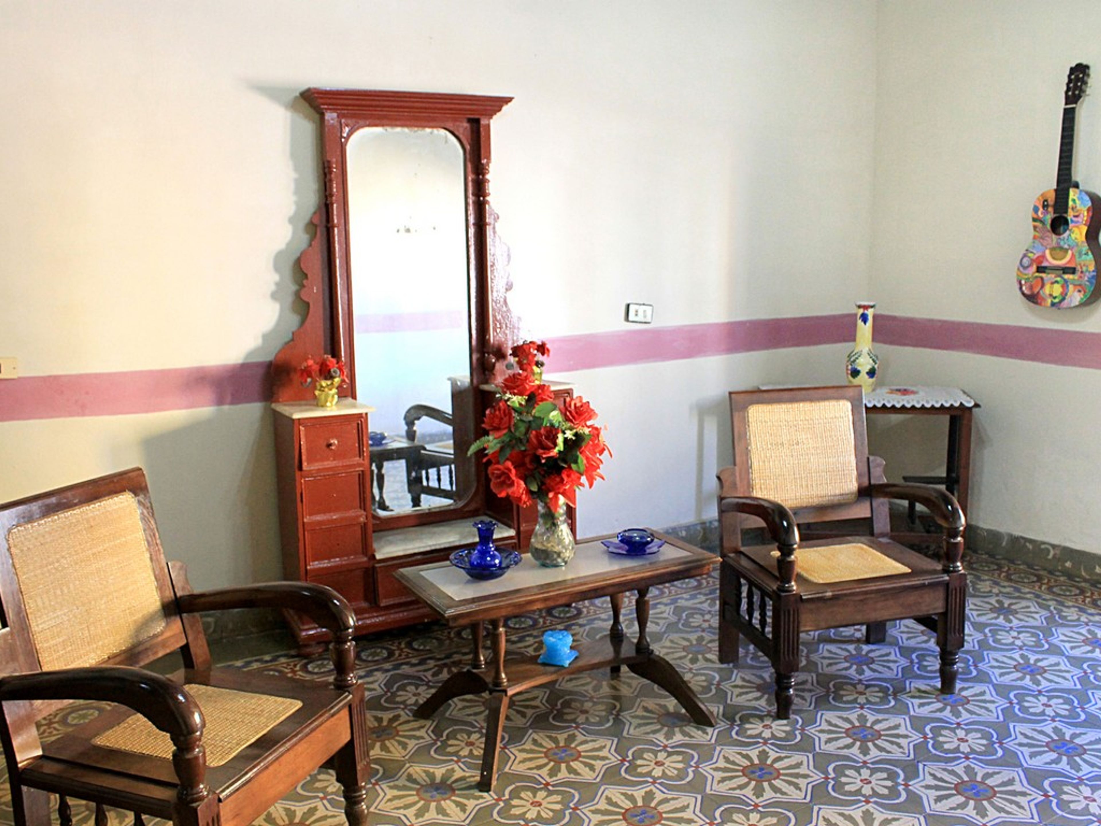 Hostal Los Turkos, GUTIERREZ (Antonio Maceo), No. 389House's living room