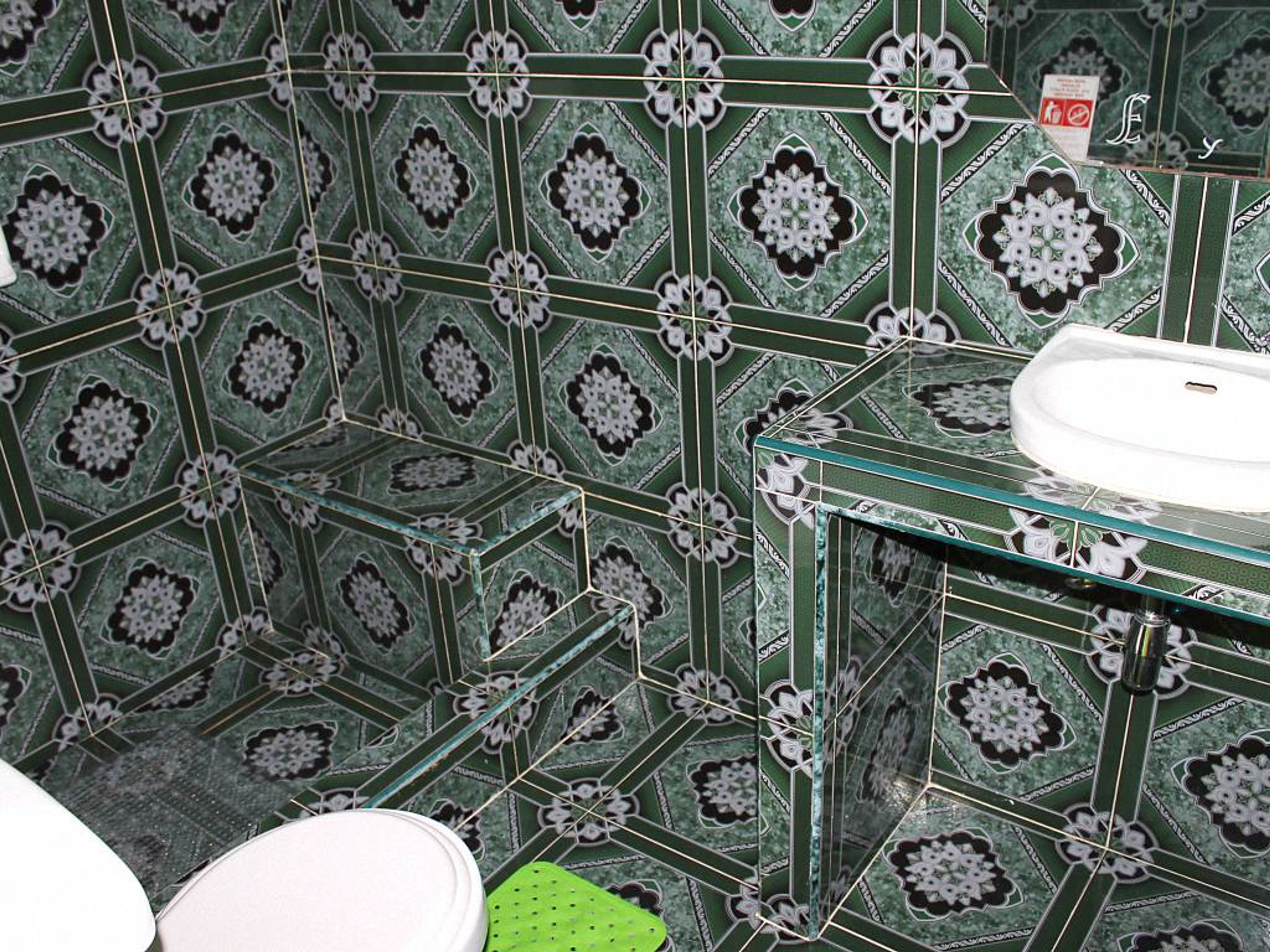 Hostal La Vero, CANTERÍAS (Enrique Hart), No. 67 - Bathroom's view