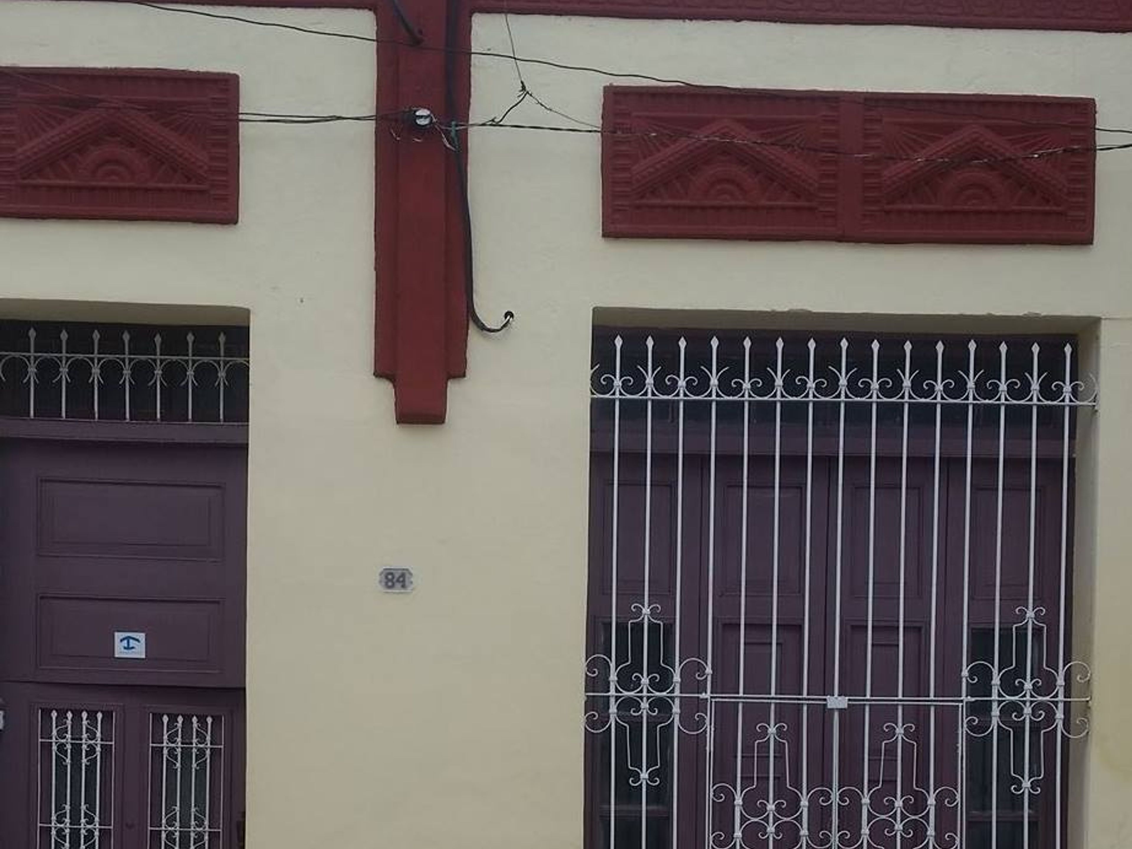 Hostal Casa Real, AVENIDA 9 DE ABRIL, No. 84