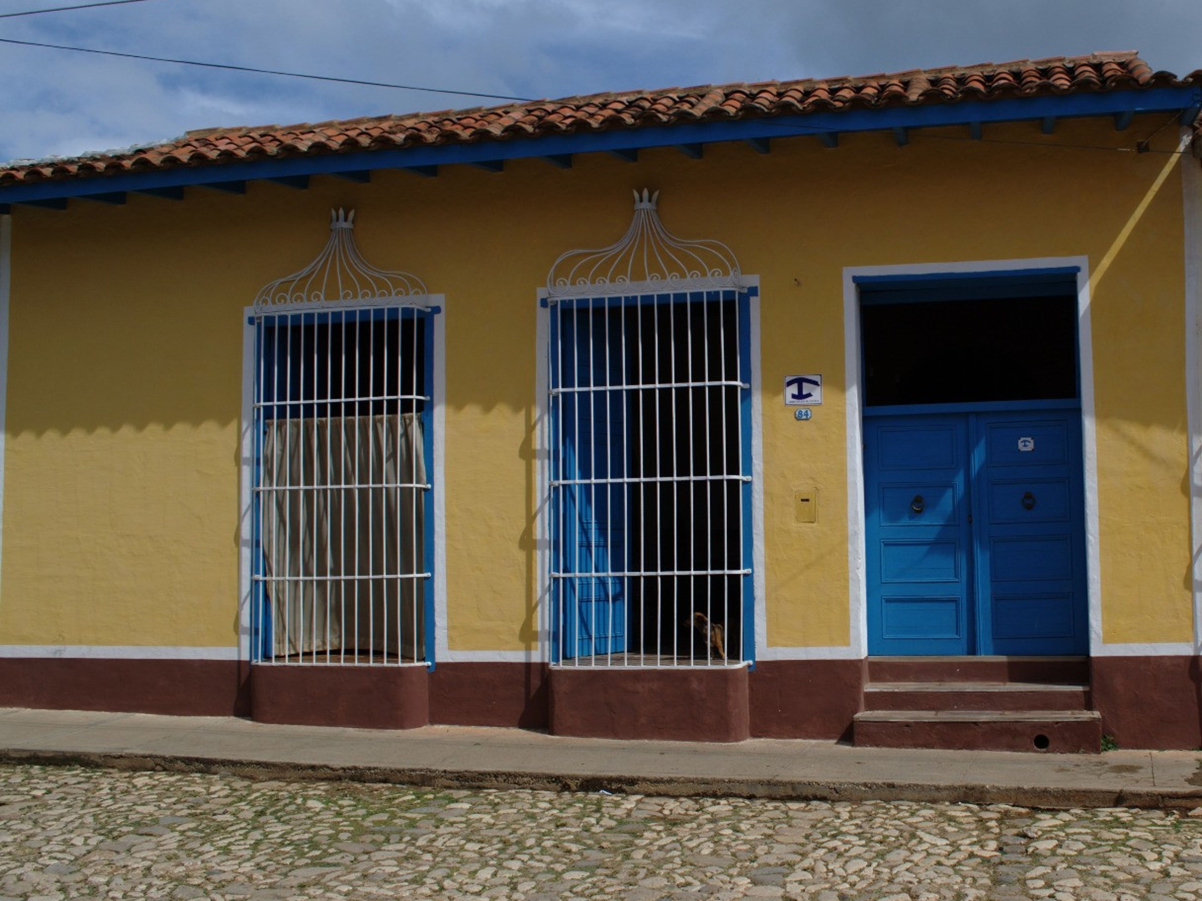 Casa Brisas de Alameda, JESÚS MENÉNDEZ (Alameda), No. 84