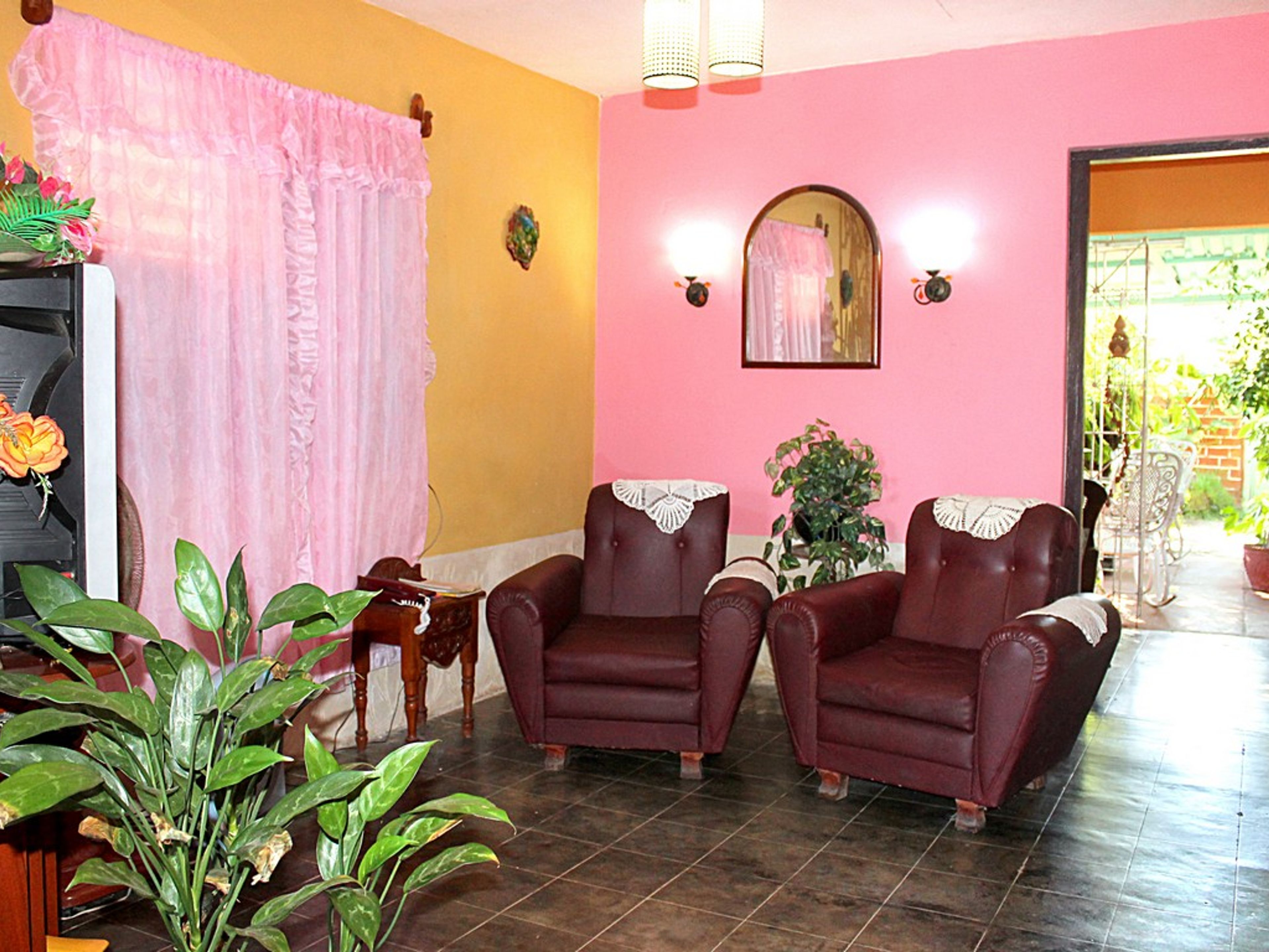 Hostal El Palenque, IGLESIA (CASILDA), No.33House's hall view