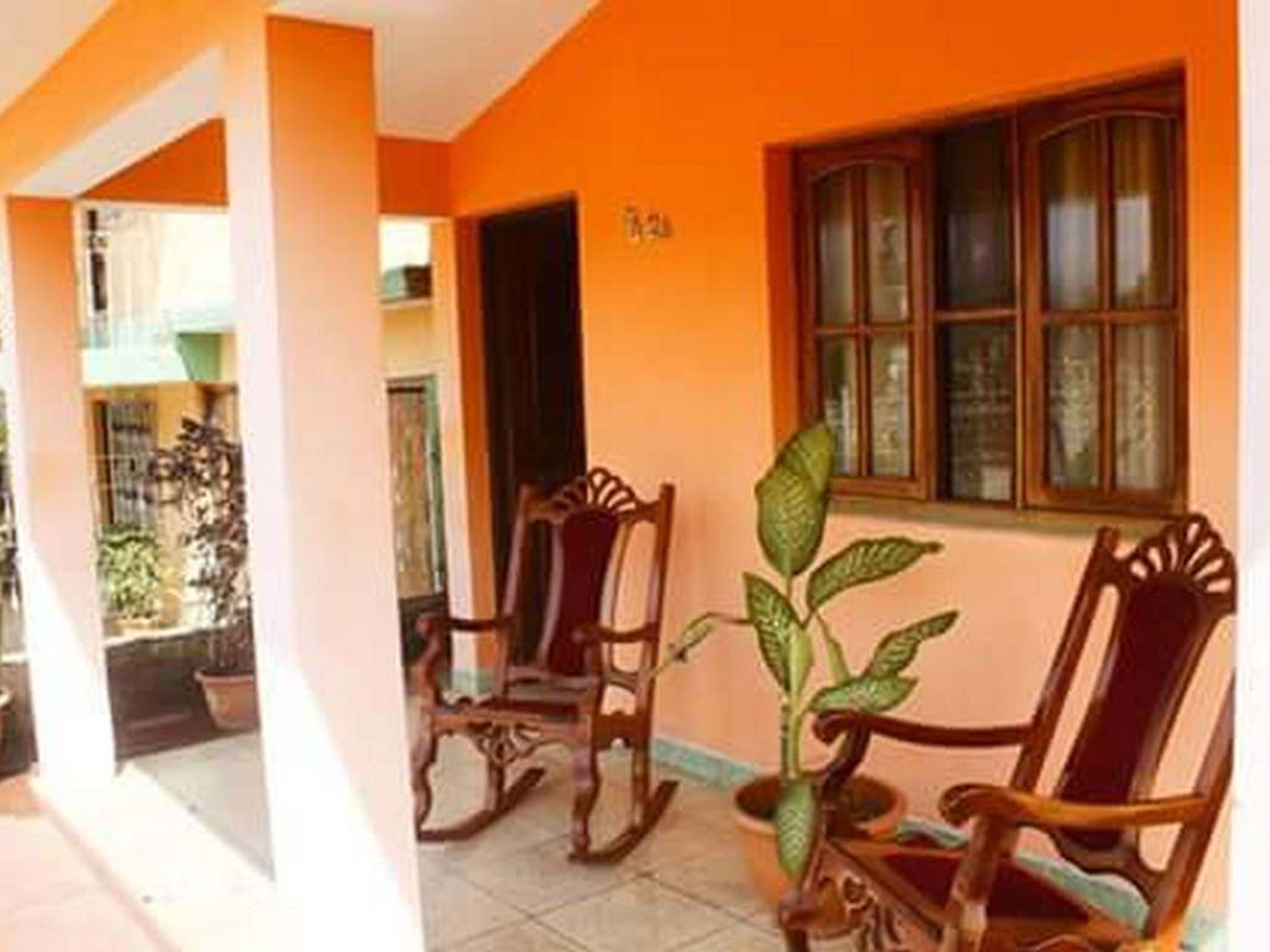 The Orange House, 5 kms from Varadero, CALLE 2da, No. 2-AHouse's entrance view