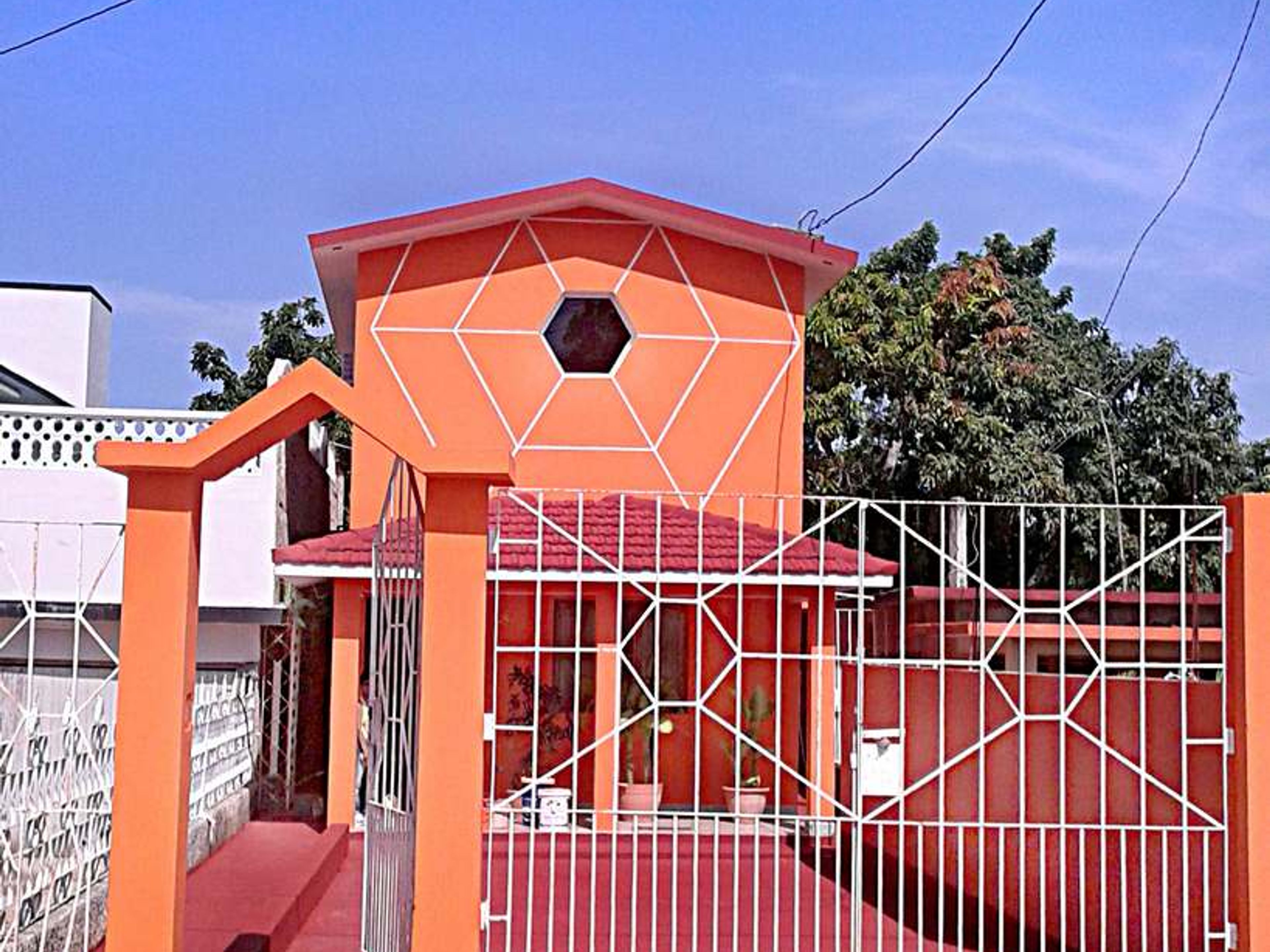 The Orange House, 5 kms from Varadero, CALLE 2da, No. 2-A