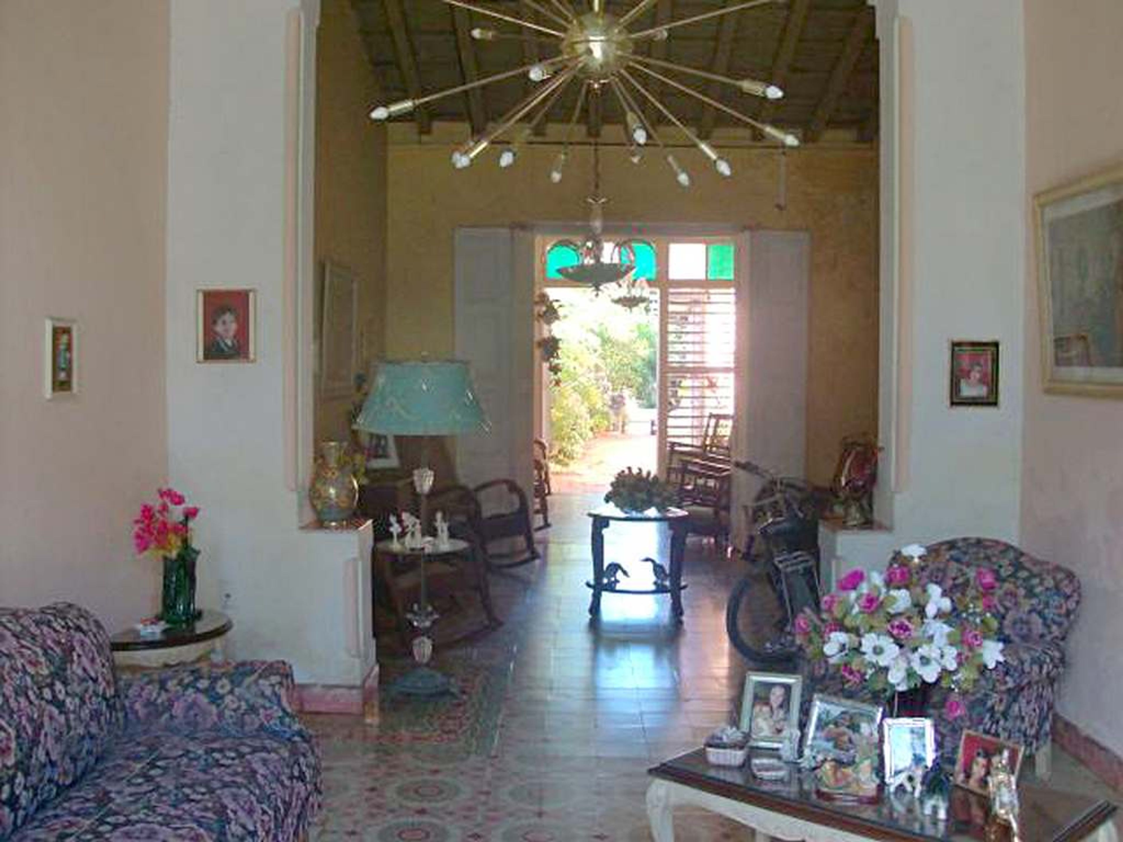 Casa Juani, JOSÉ MARTÍ (Jesús María) No.169House's living room