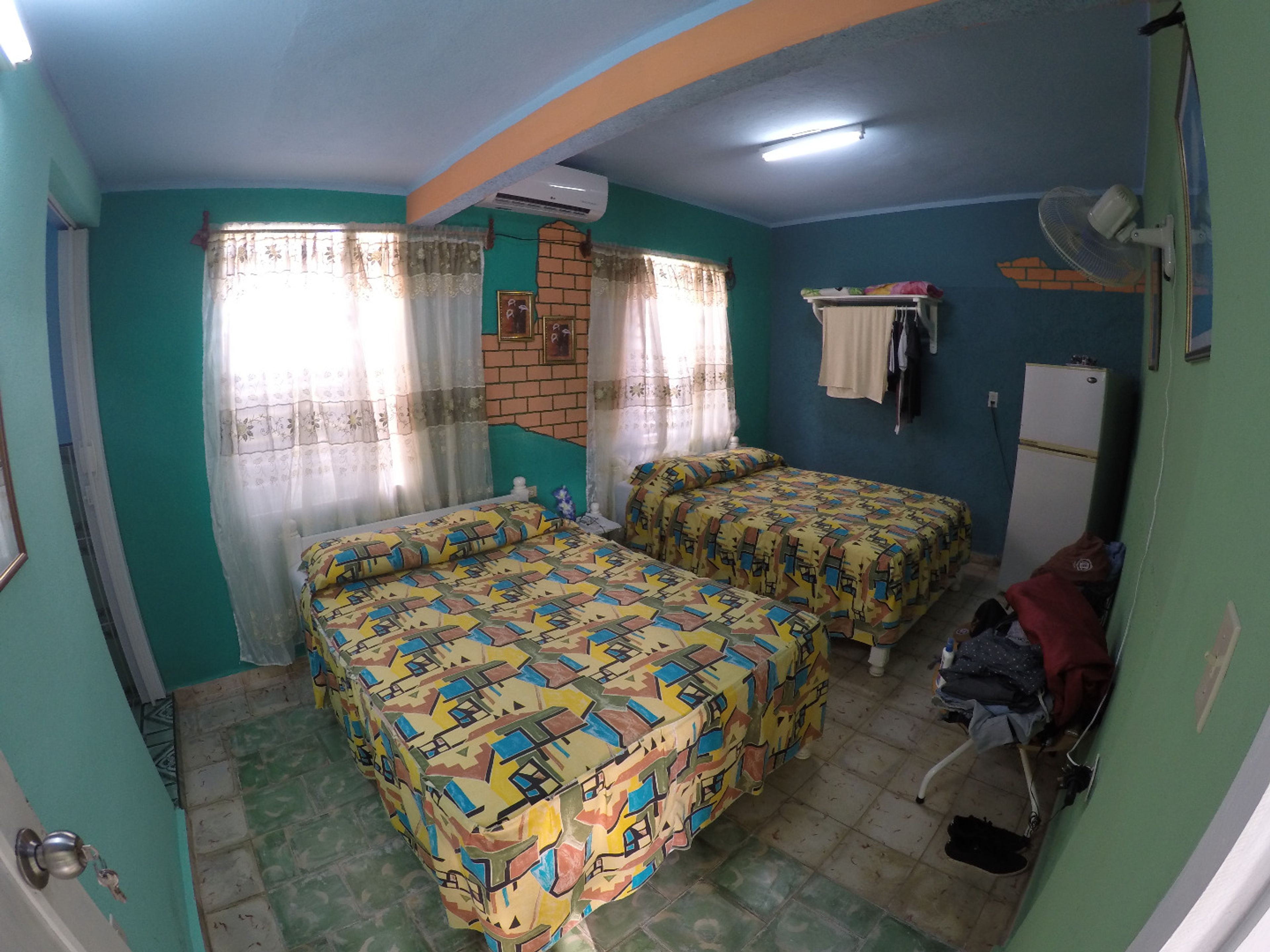 Hostal Leo y Daya, PLAYA GIRÓNStandard room