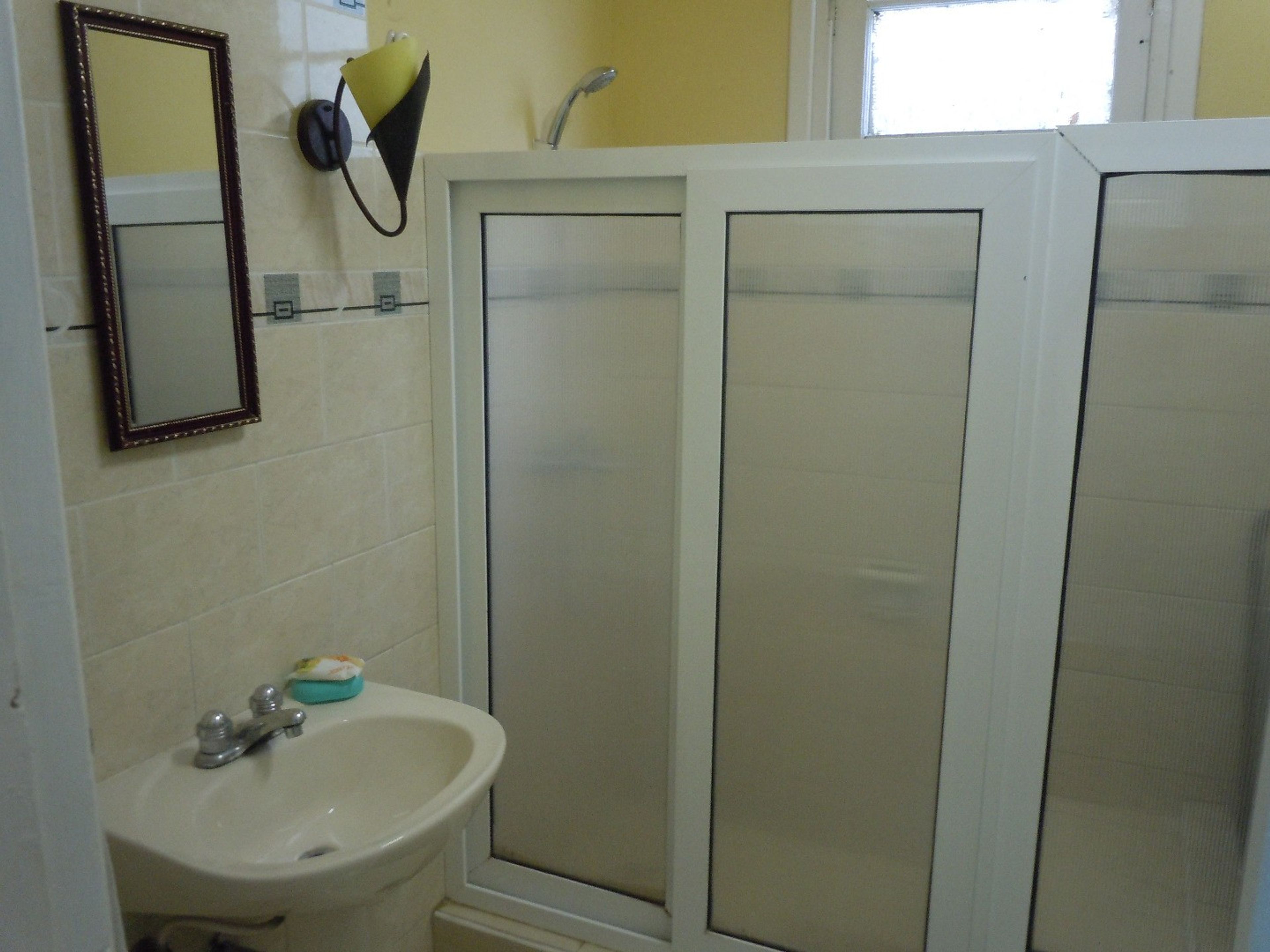 Casa Vedado-Malecón, CALLE E, No. 103 - Bathroom's view