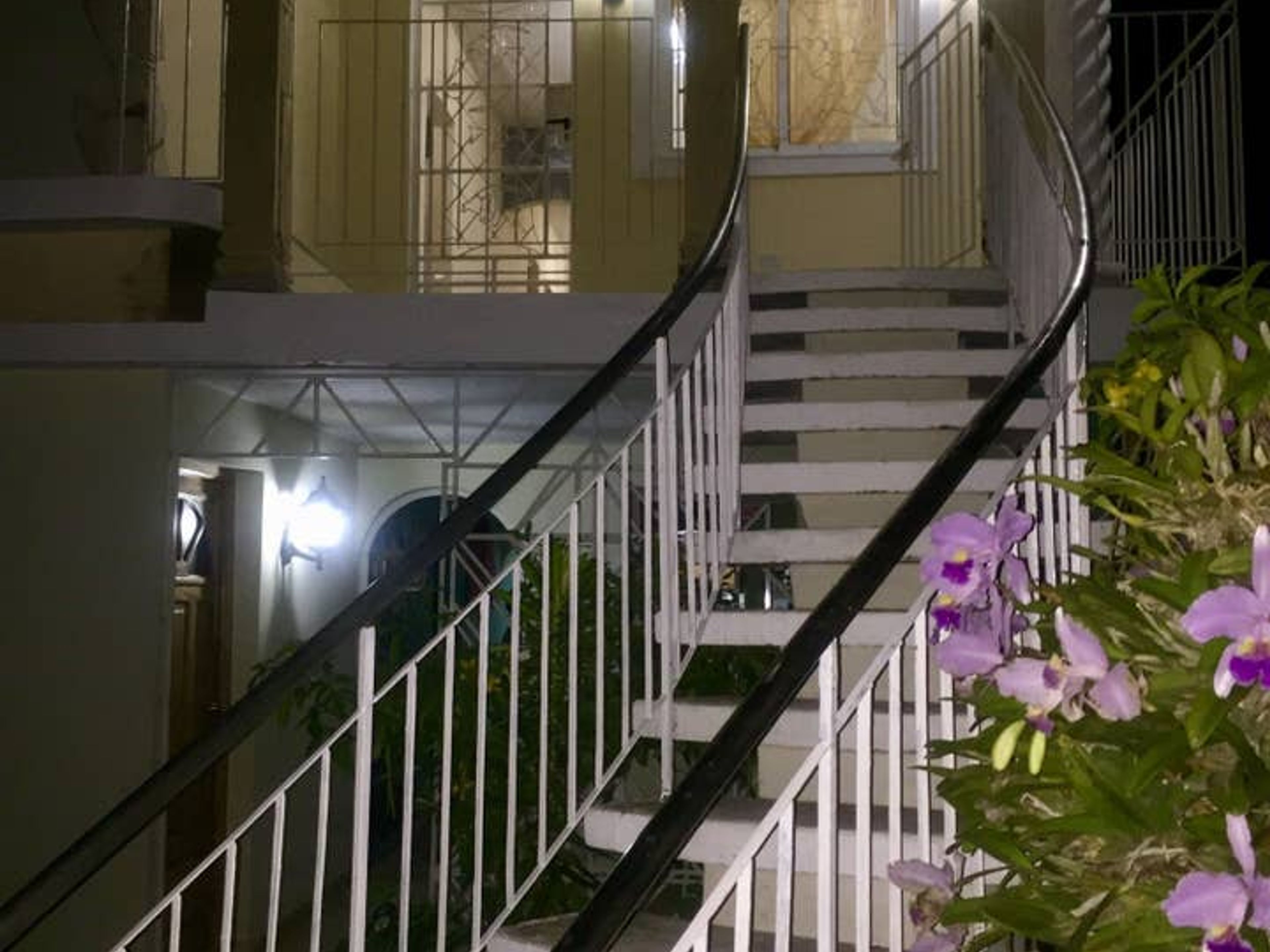 Коралловый Сад Дом, SANTA LUCIAHouse´s entrace details
