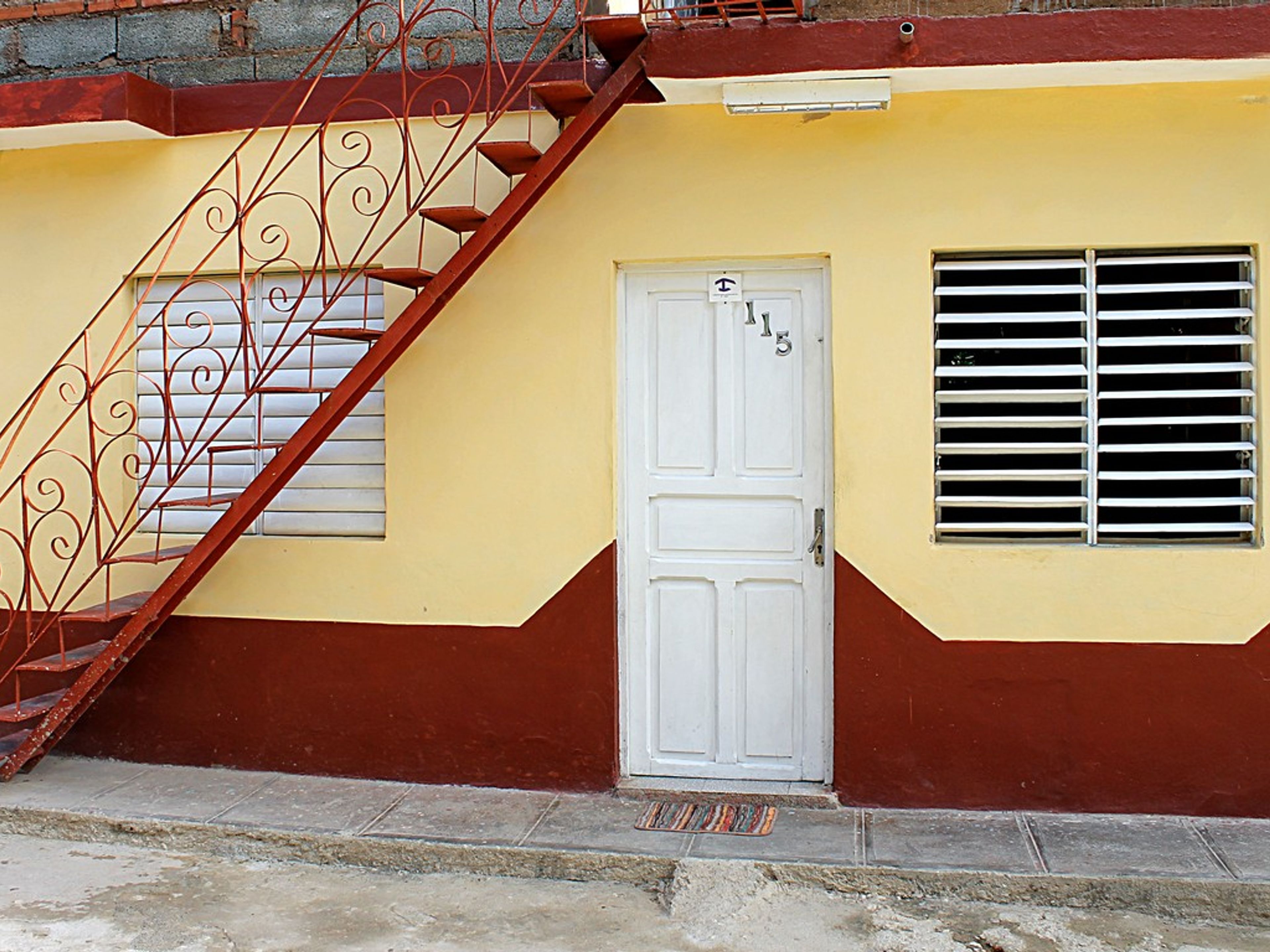Hostal Los Rodriguez, CALLEJÓN DE LOS APOSTOLES, No. 115